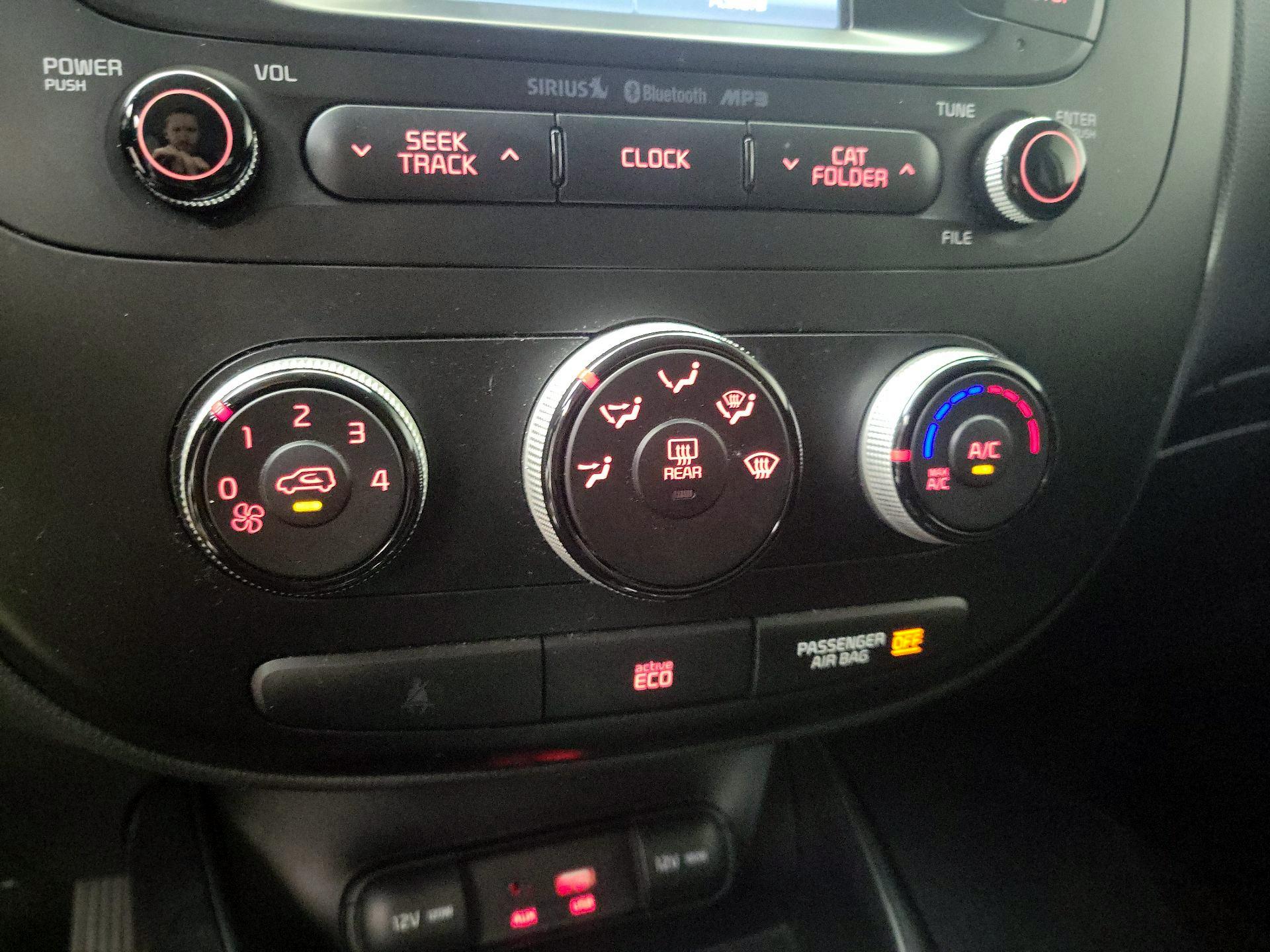 Thumbnail: 2016 Kia Soul - 16