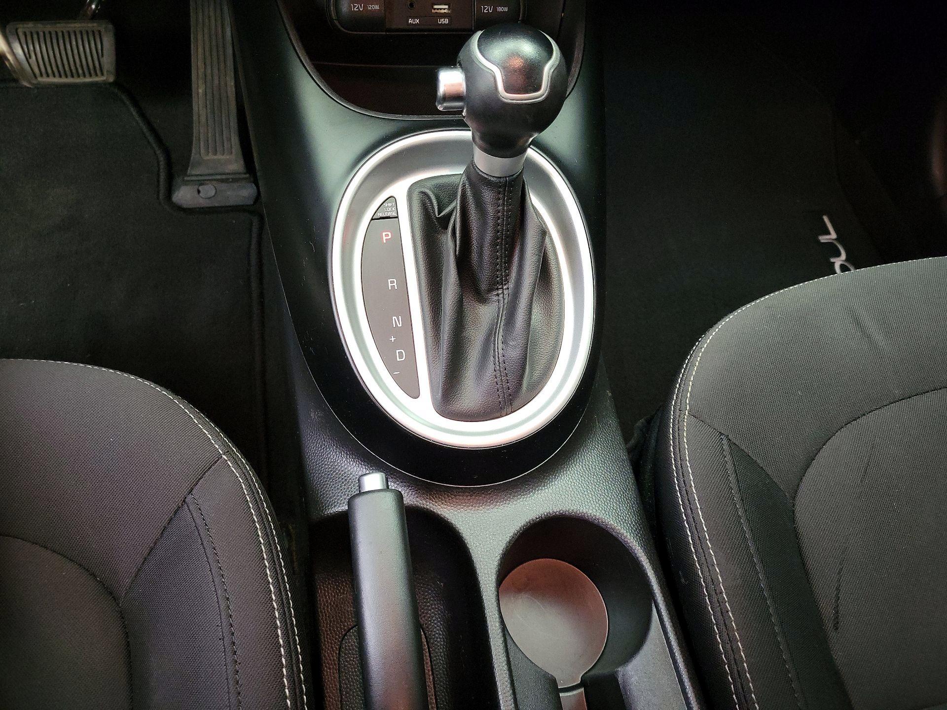 Thumbnail: 2016 Kia Soul - 16
