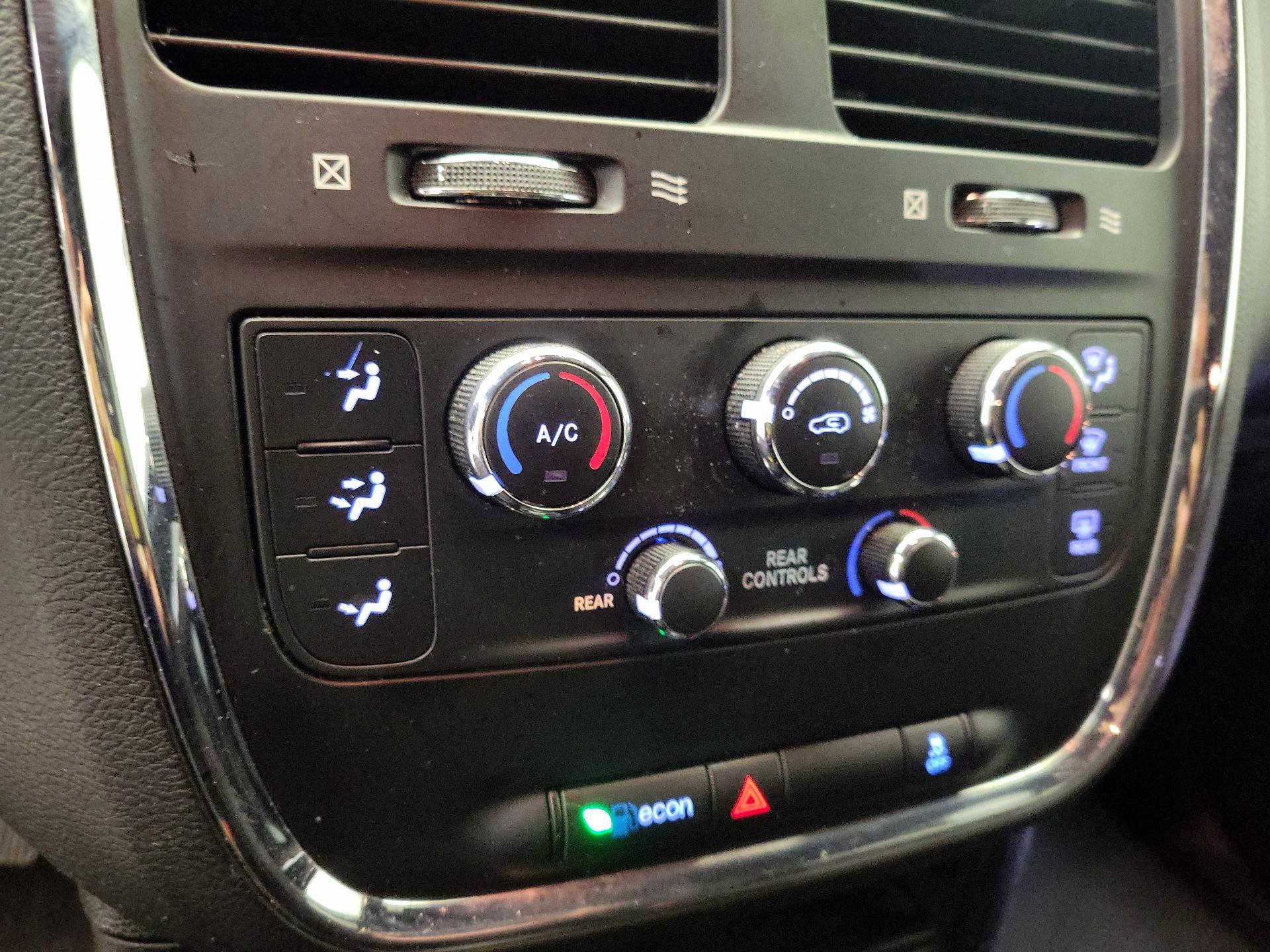 Thumbnail: 2018 Dodge Grand Caravan - 15