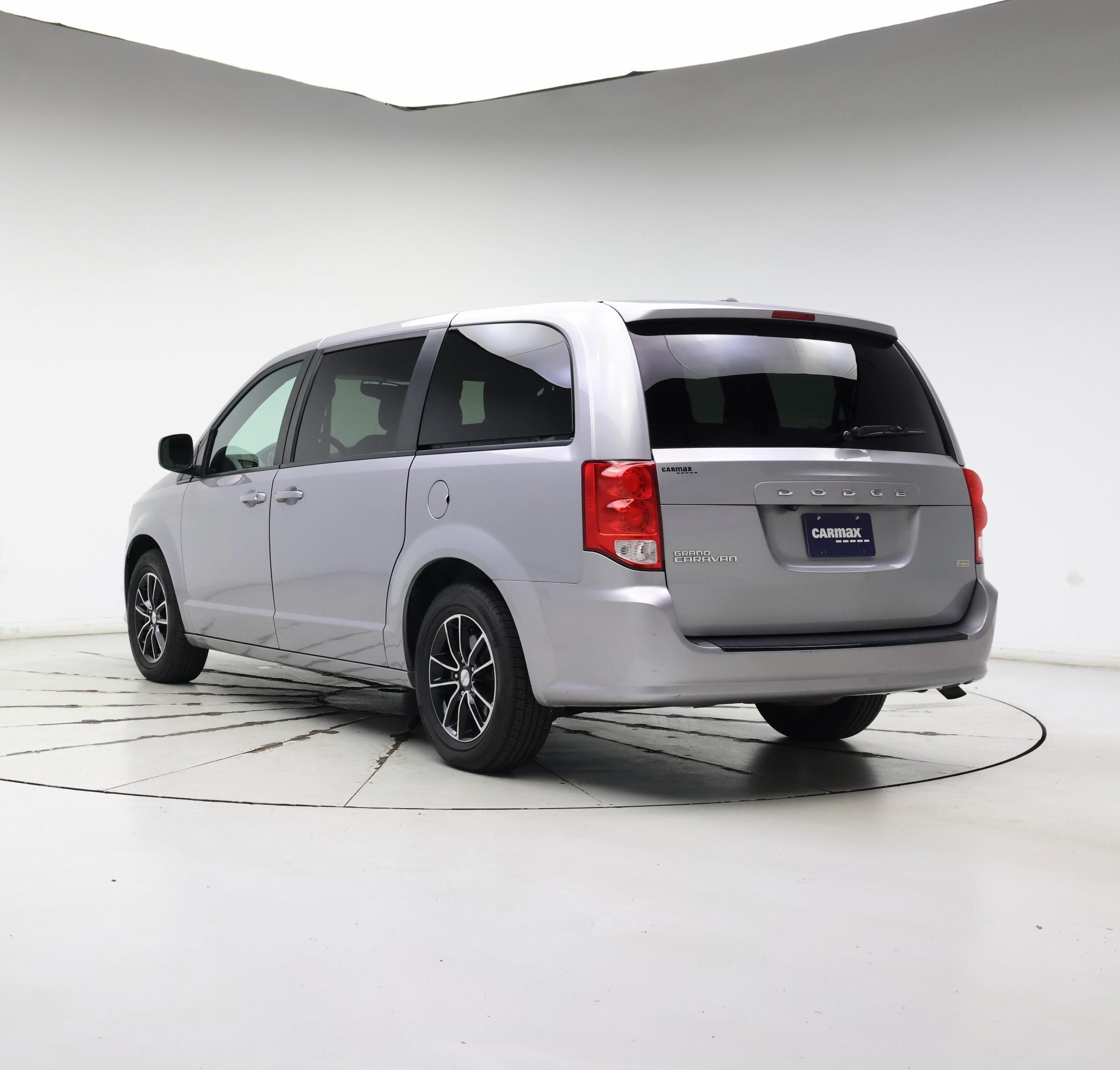 Thumbnail: 2018 Dodge Grand Caravan - 2