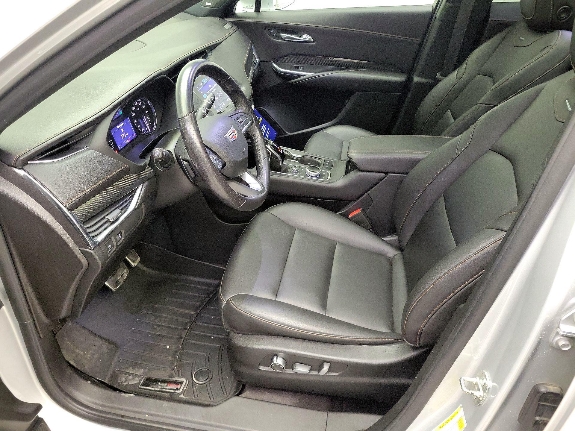Thumbnail: 2020 Cadillac XT4 - 11