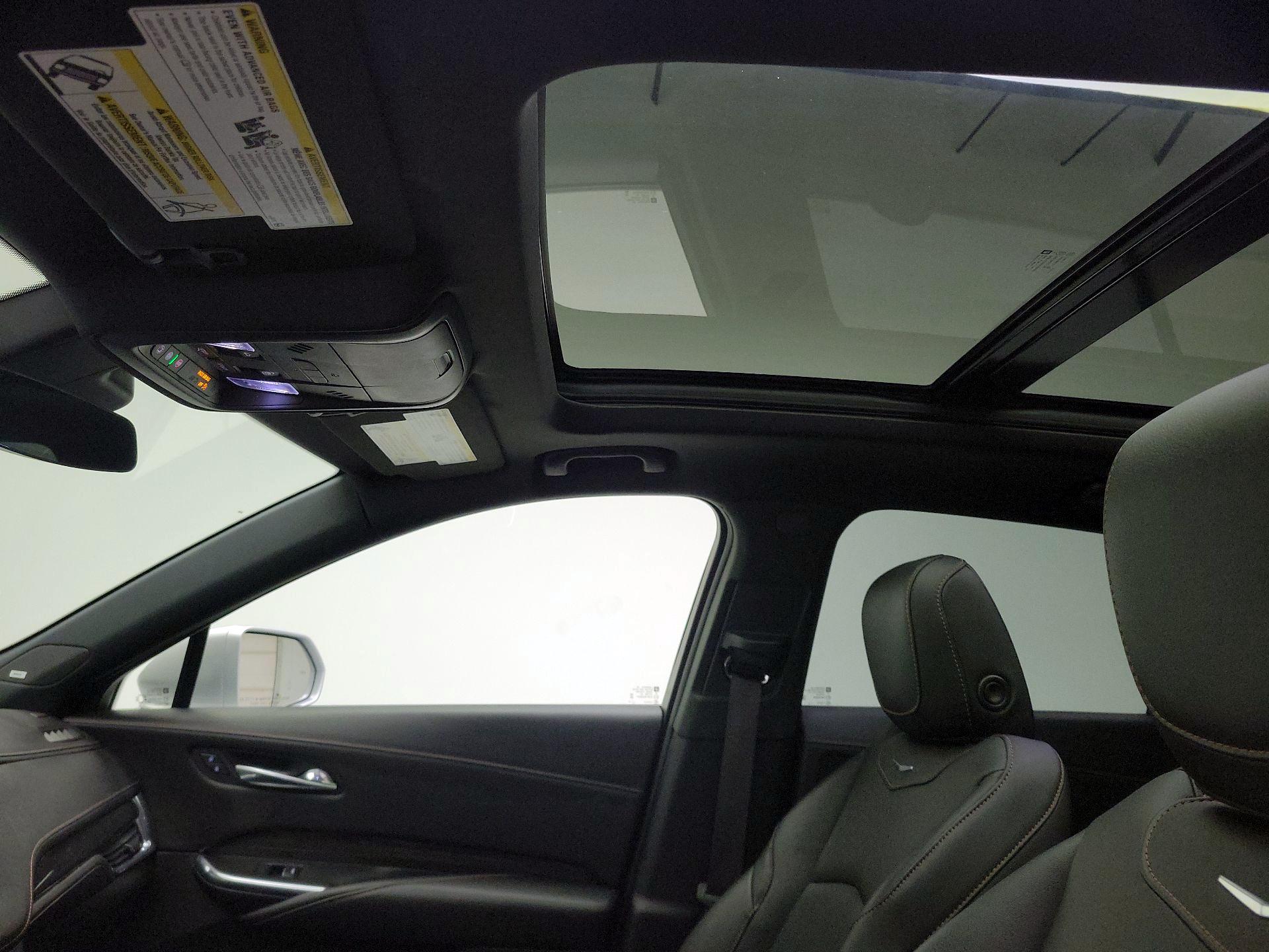 Thumbnail: 2020 Cadillac XT4 - 20