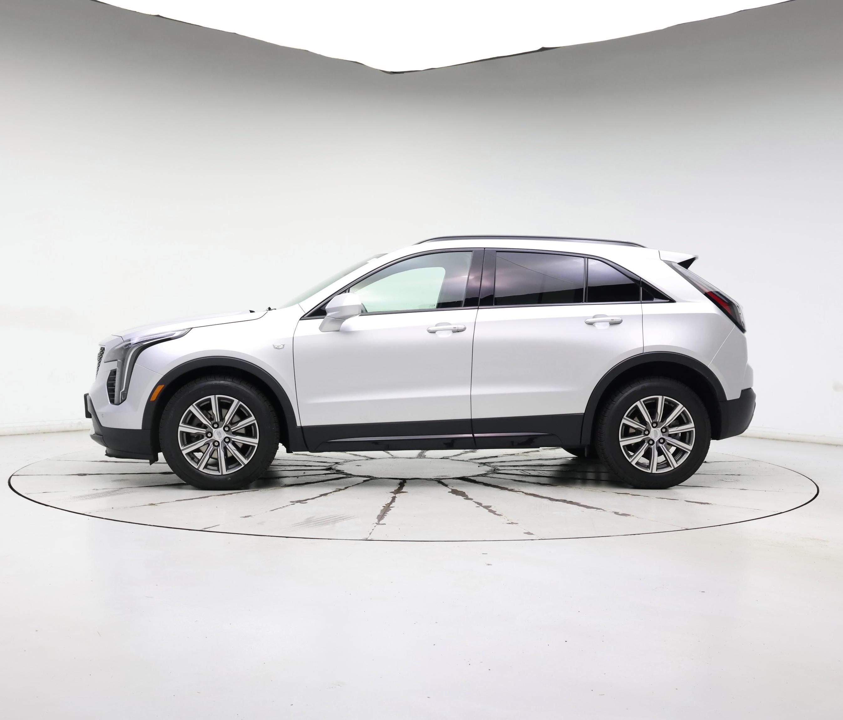 Thumbnail: 2020 Cadillac XT4 - 3