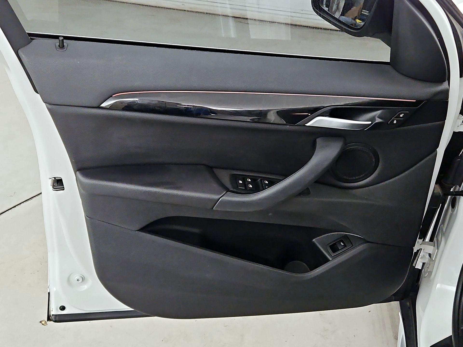 Thumbnail: 2019 BMW X1 - 12