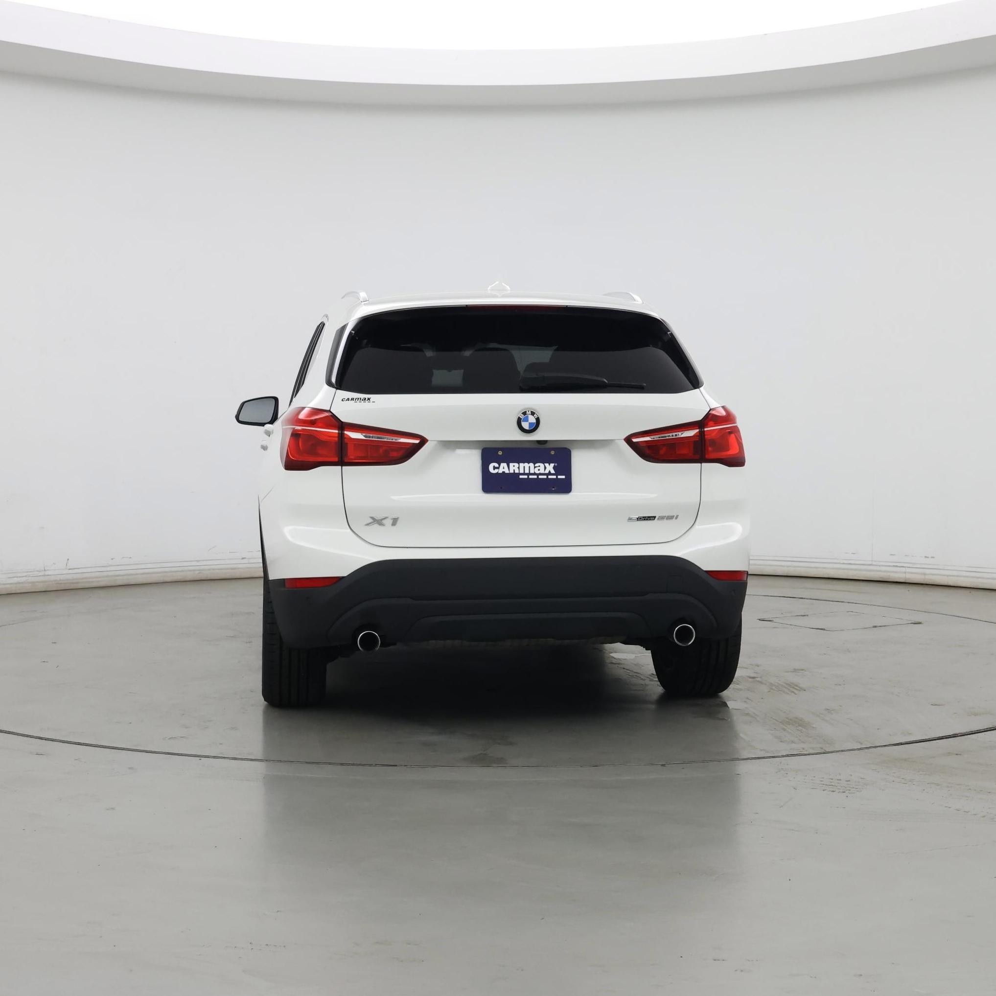 Thumbnail: 2019 BMW X1 - 6