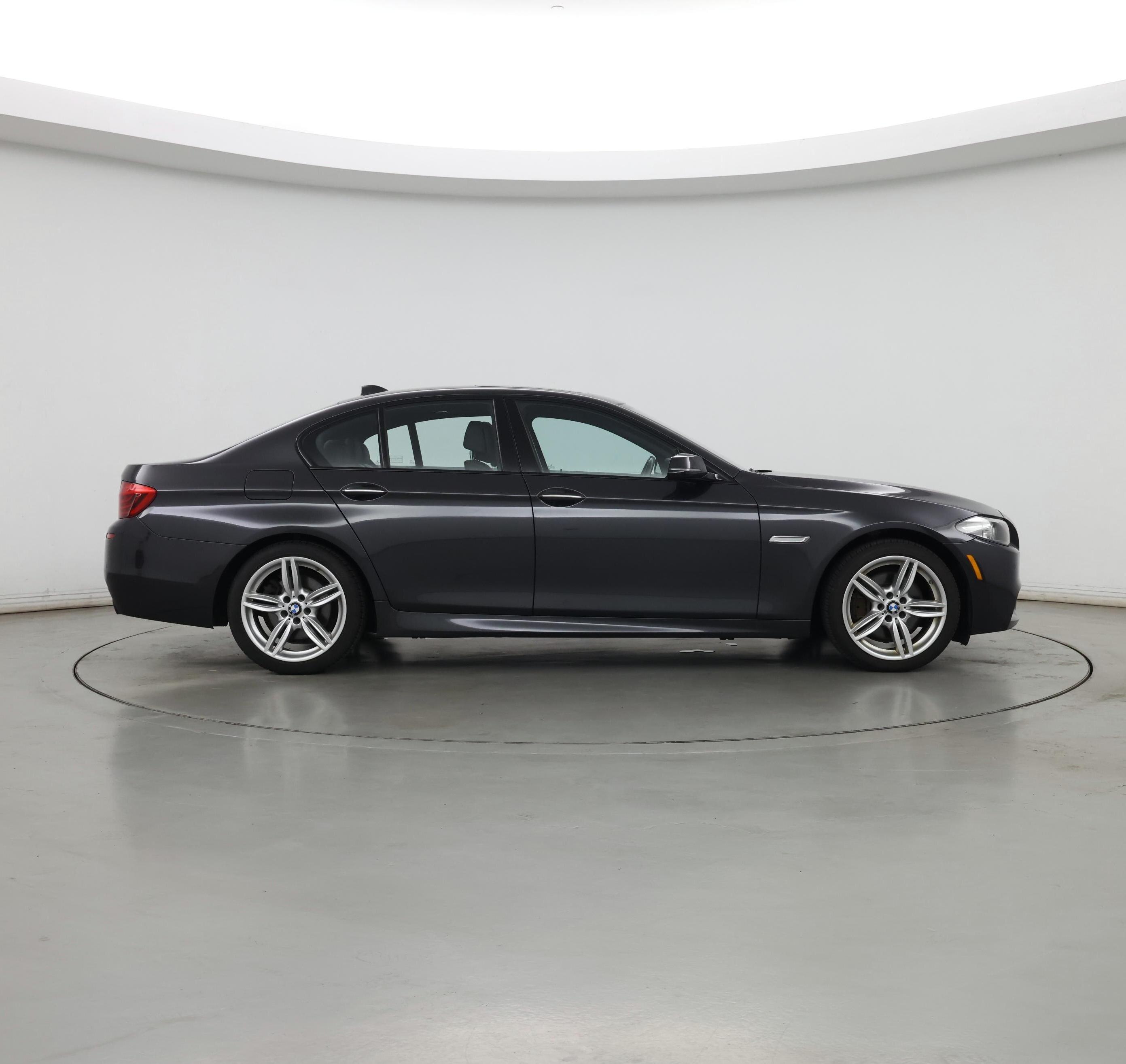Thumbnail: 2014 BMW 5 Series - 7