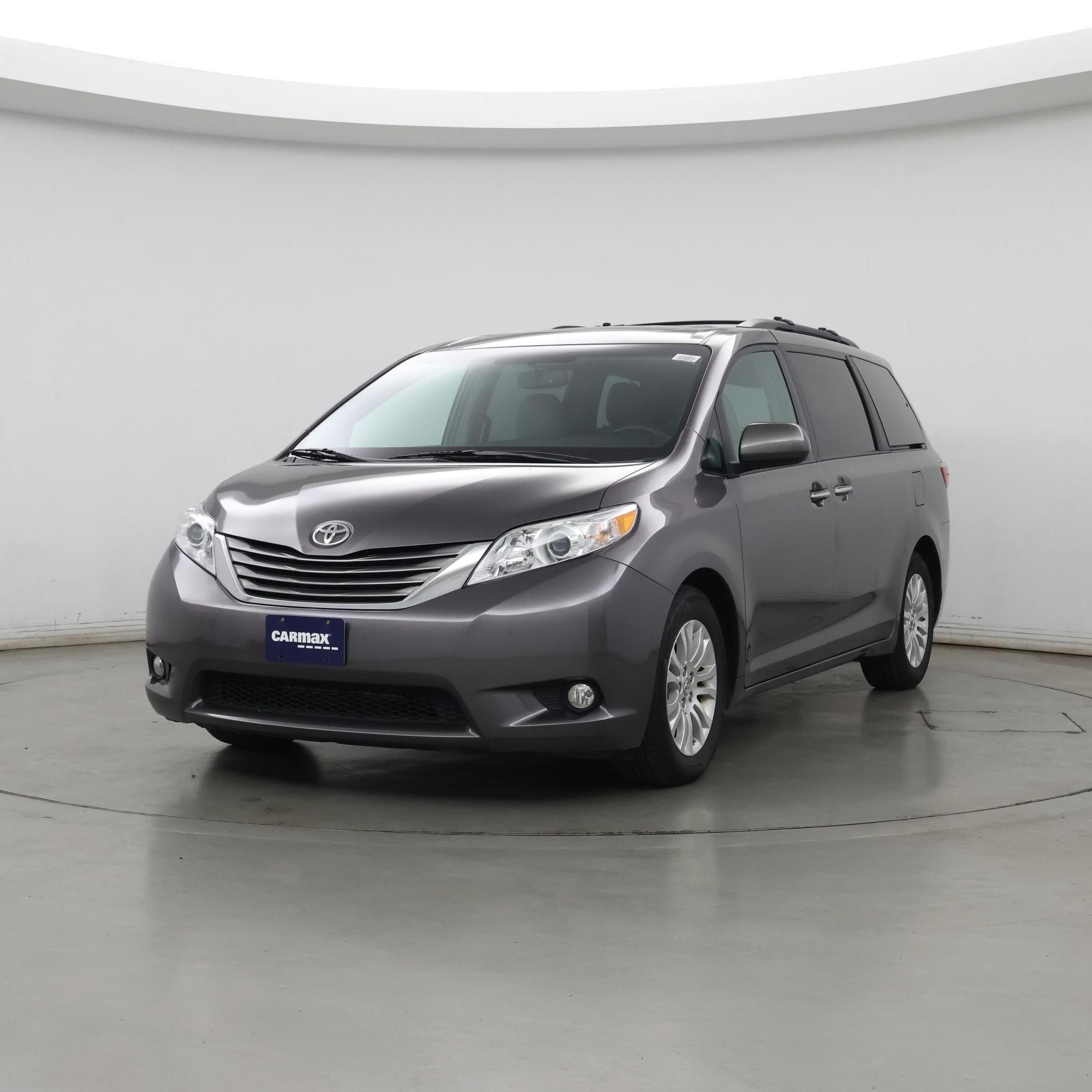 Thumbnail: 2016 Toyota Sienna - 4
