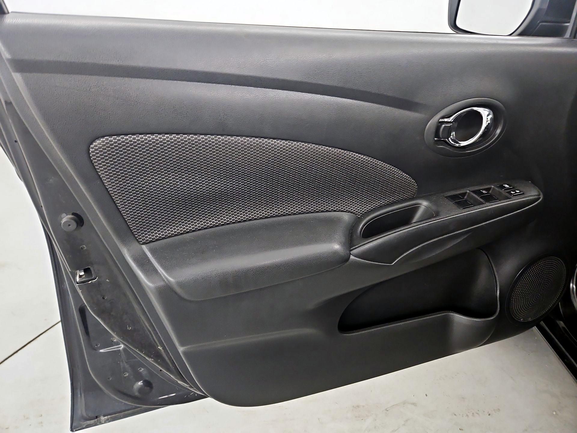 Thumbnail: 2017 Nissan Versa - 12