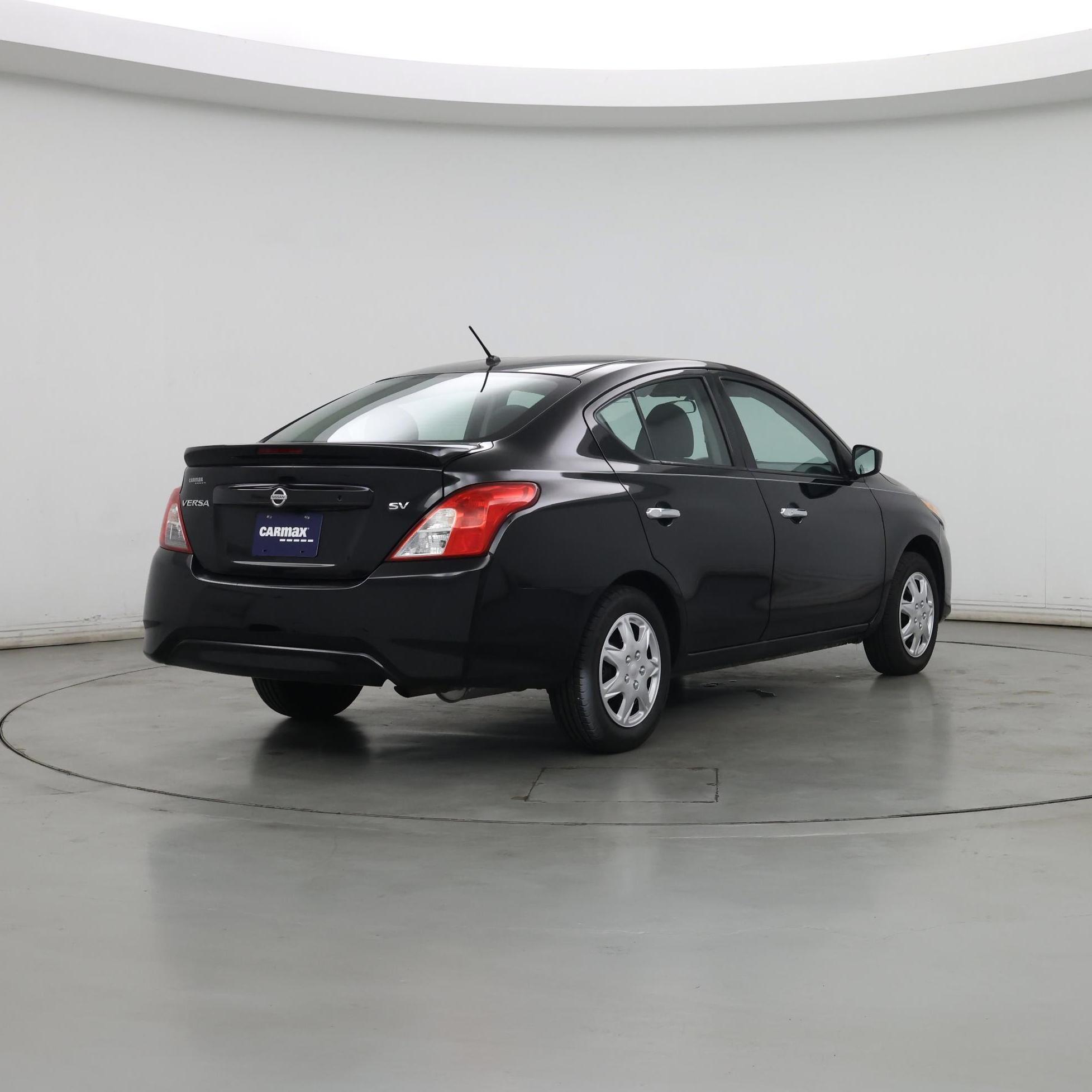 Thumbnail: 2017 Nissan Versa - 8