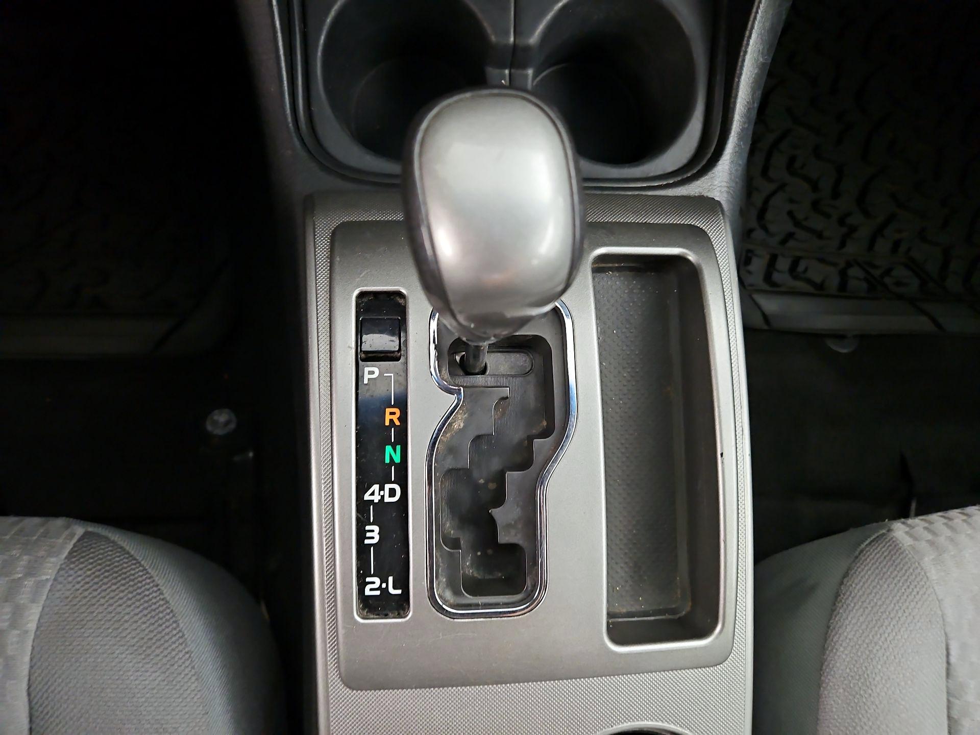 Thumbnail: 2015 Toyota Tacoma - 17