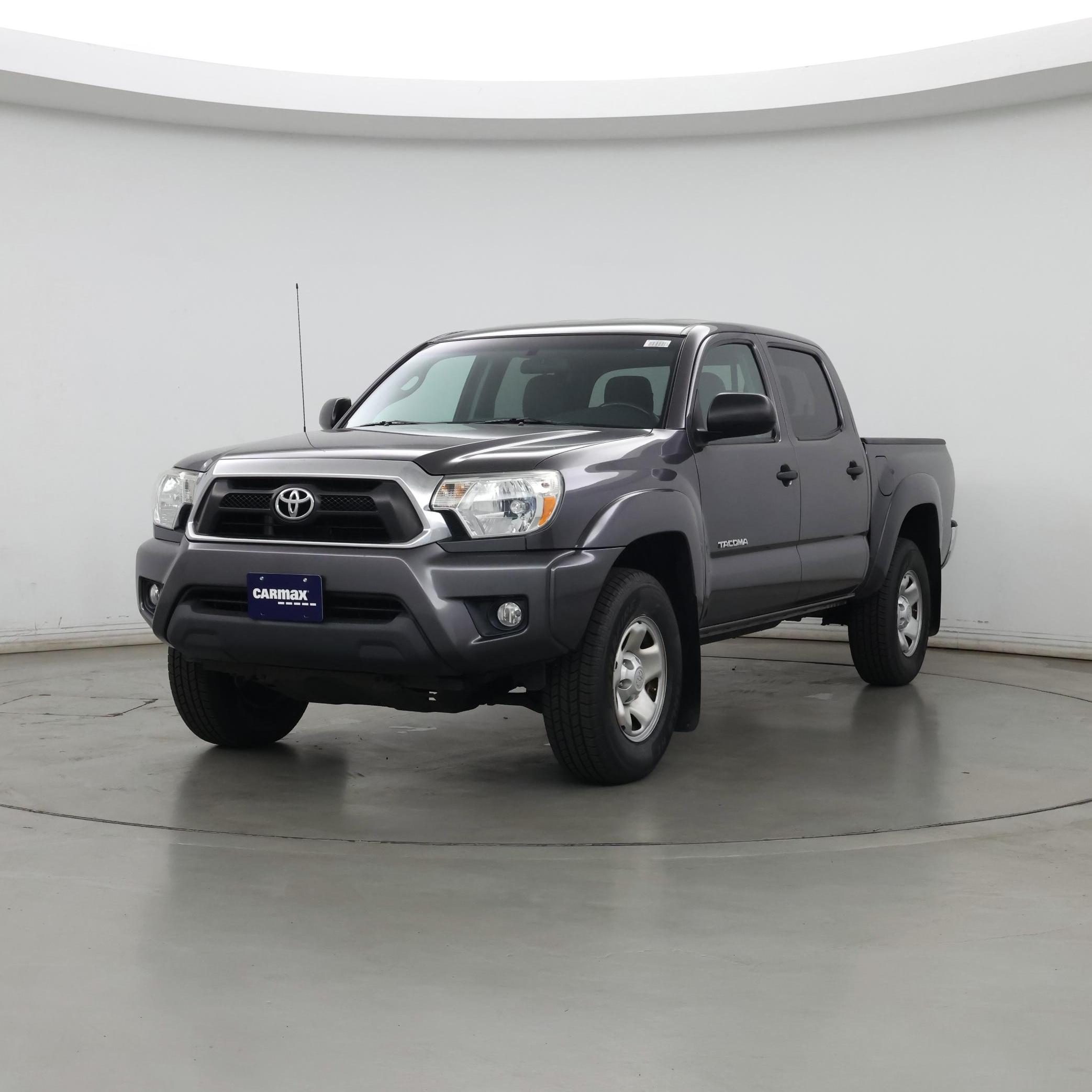 Thumbnail: 2015 Toyota Tacoma - 4