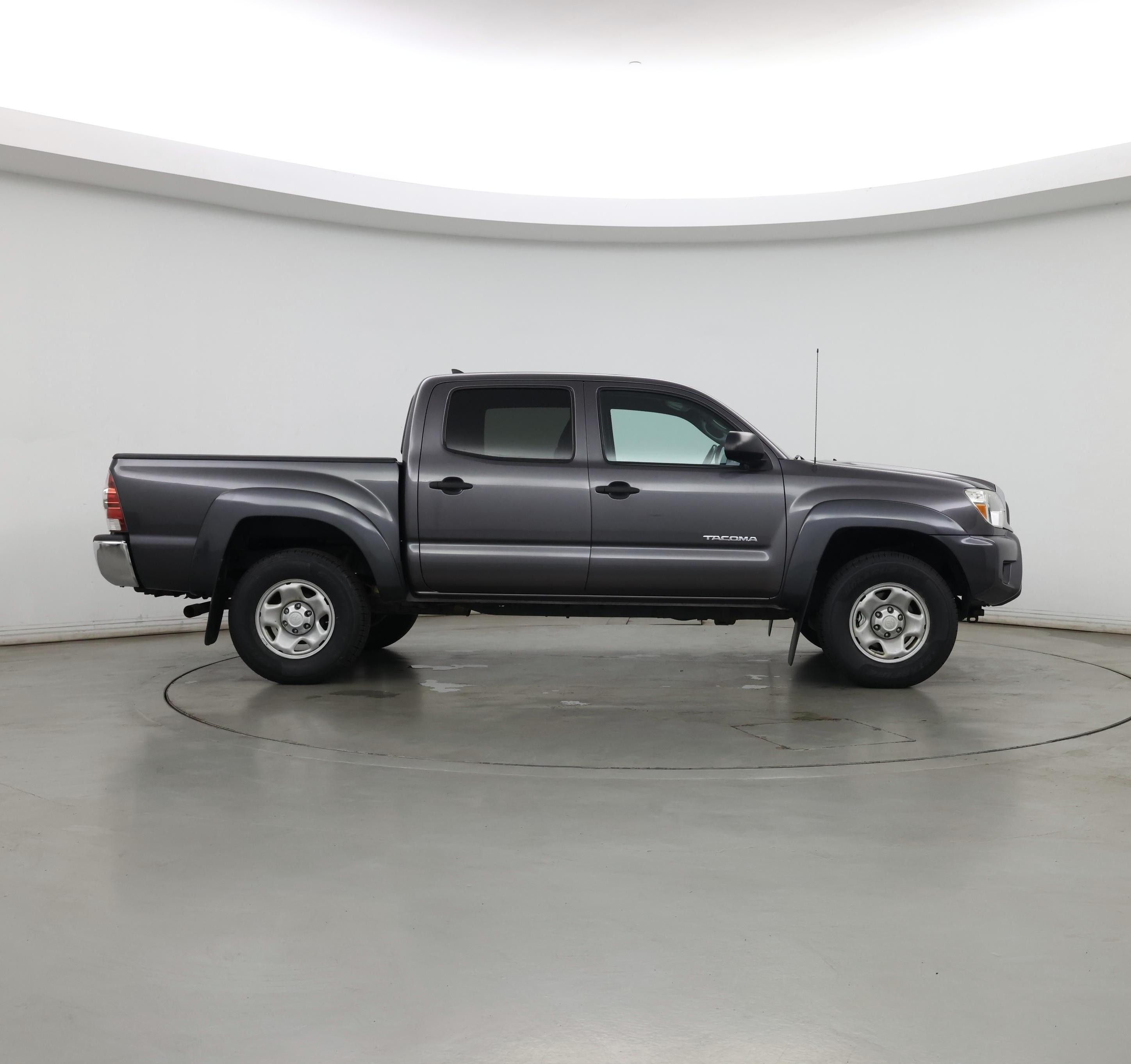 Thumbnail: 2015 Toyota Tacoma - 7
