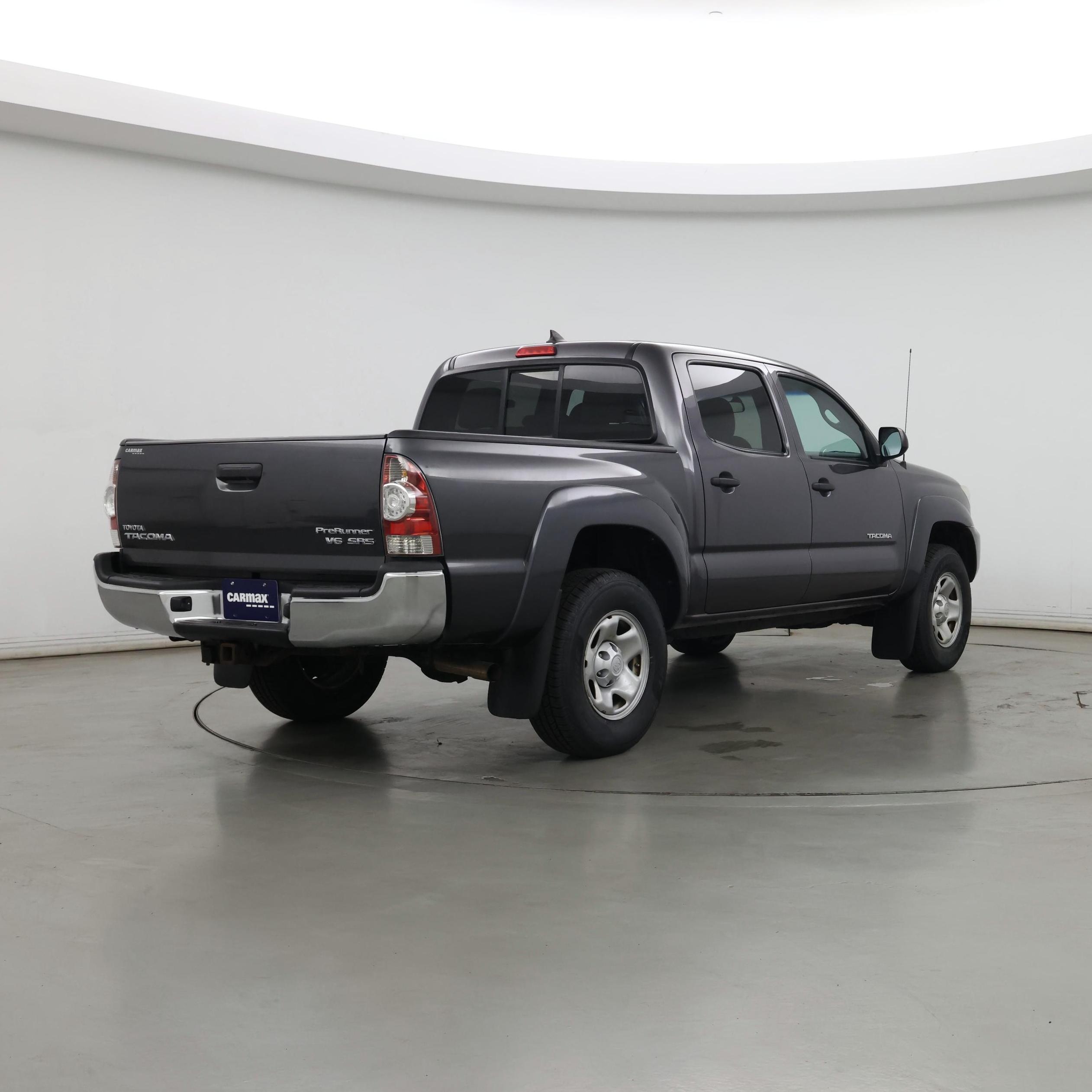 Thumbnail: 2015 Toyota Tacoma - 8