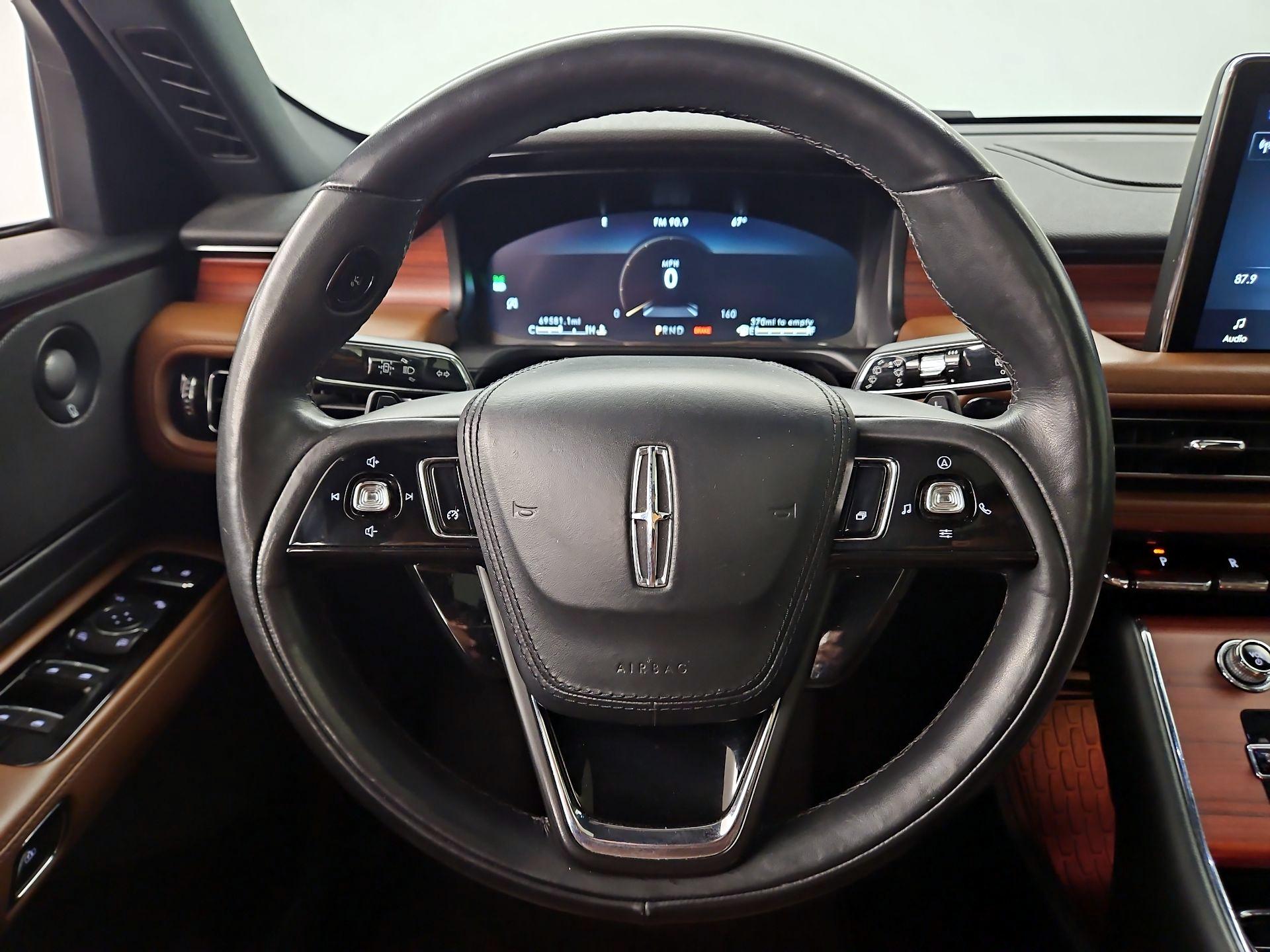 Thumbnail: 2021 Lincoln Aviator - 10