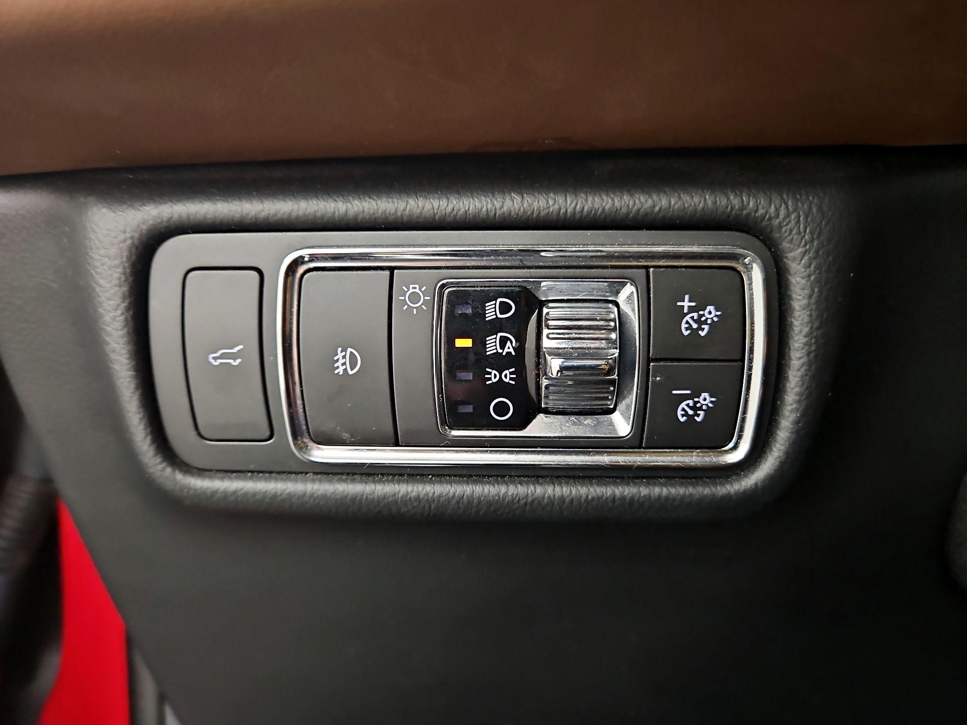 Thumbnail: 2021 Lincoln Aviator - 13