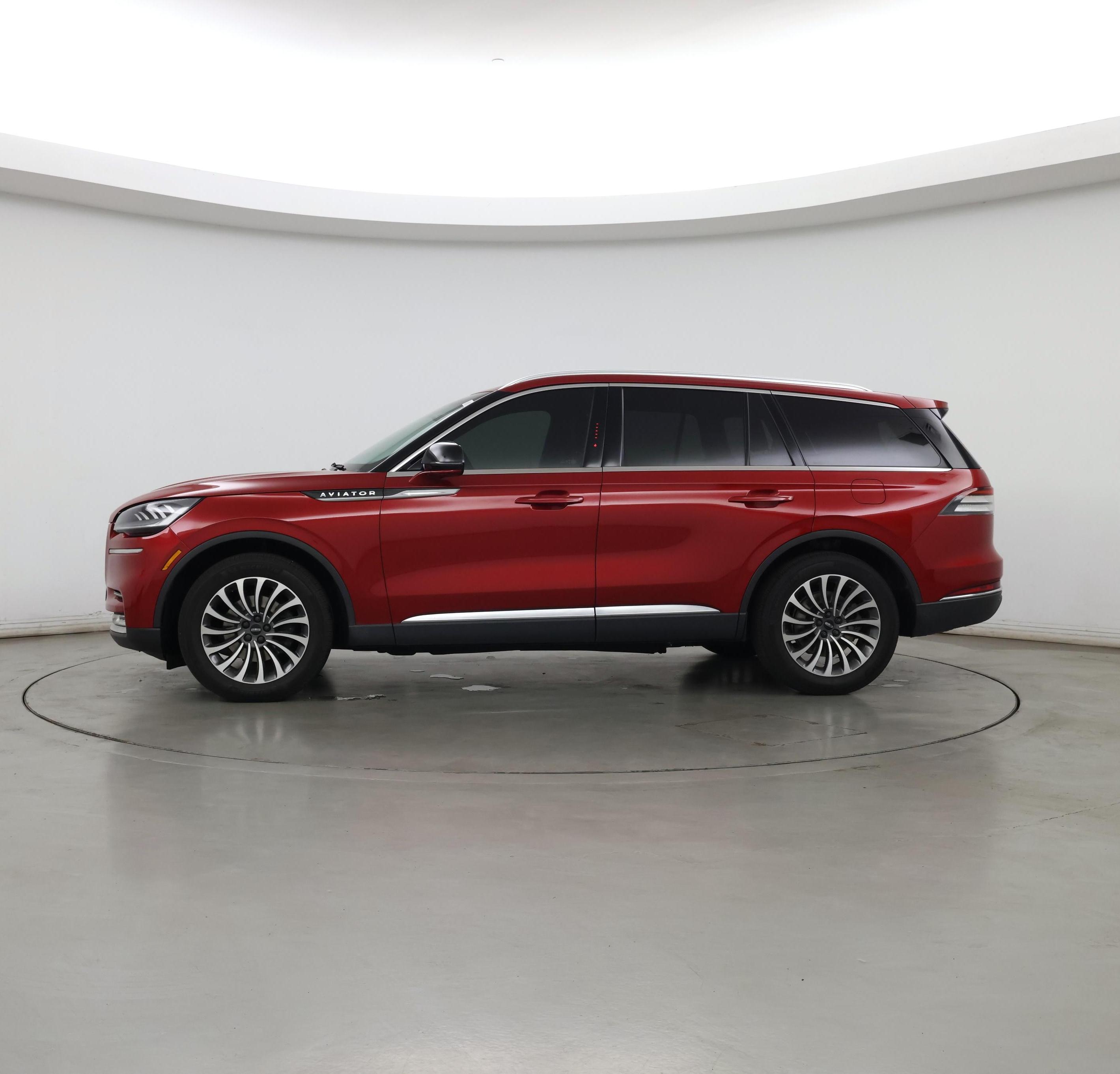 Thumbnail: 2021 Lincoln Aviator - 3