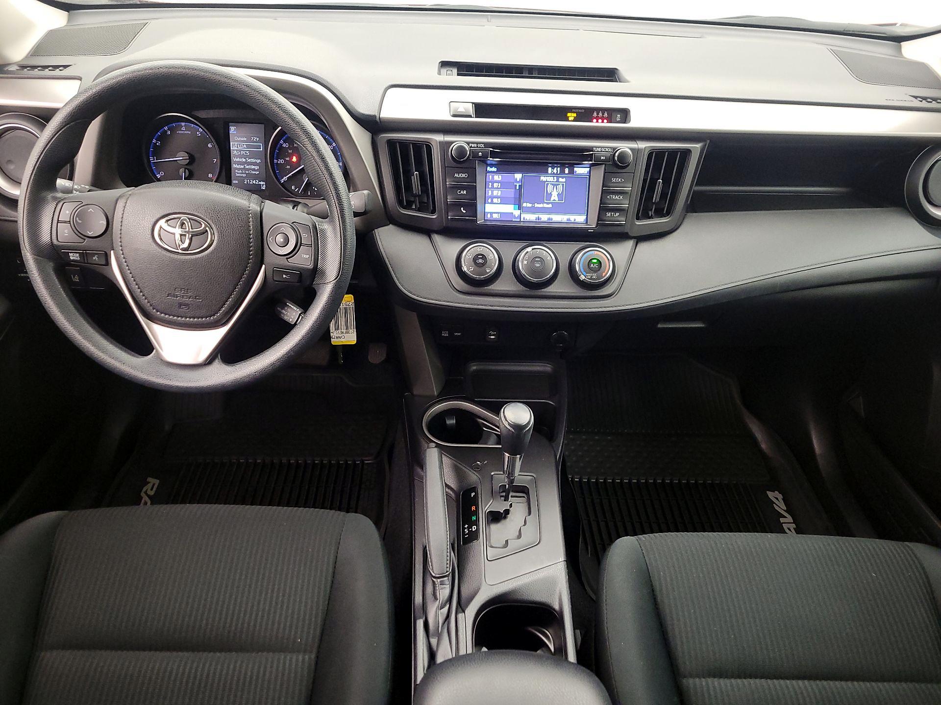 Thumbnail: 2018 Toyota RAV4 - 9