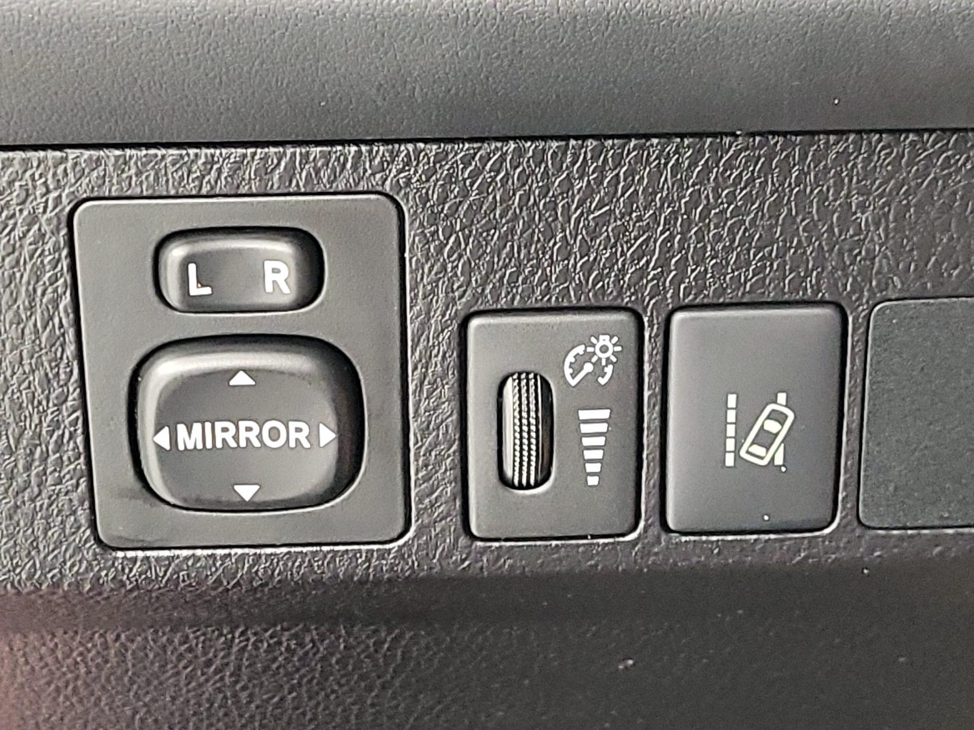 Thumbnail: 2018 Toyota RAV4 - 13