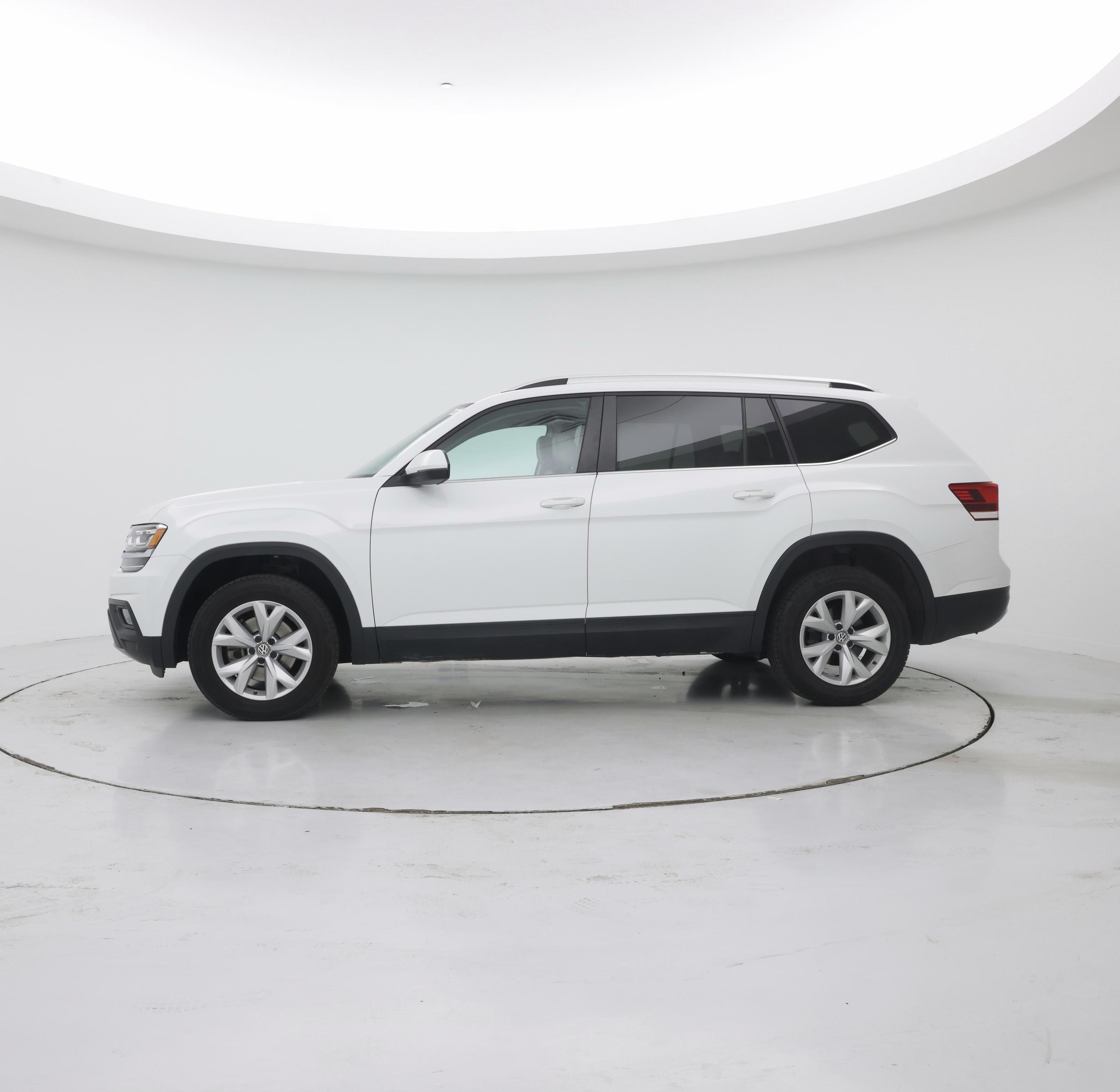 Thumbnail: 2018 Volkswagen Atlas - 3