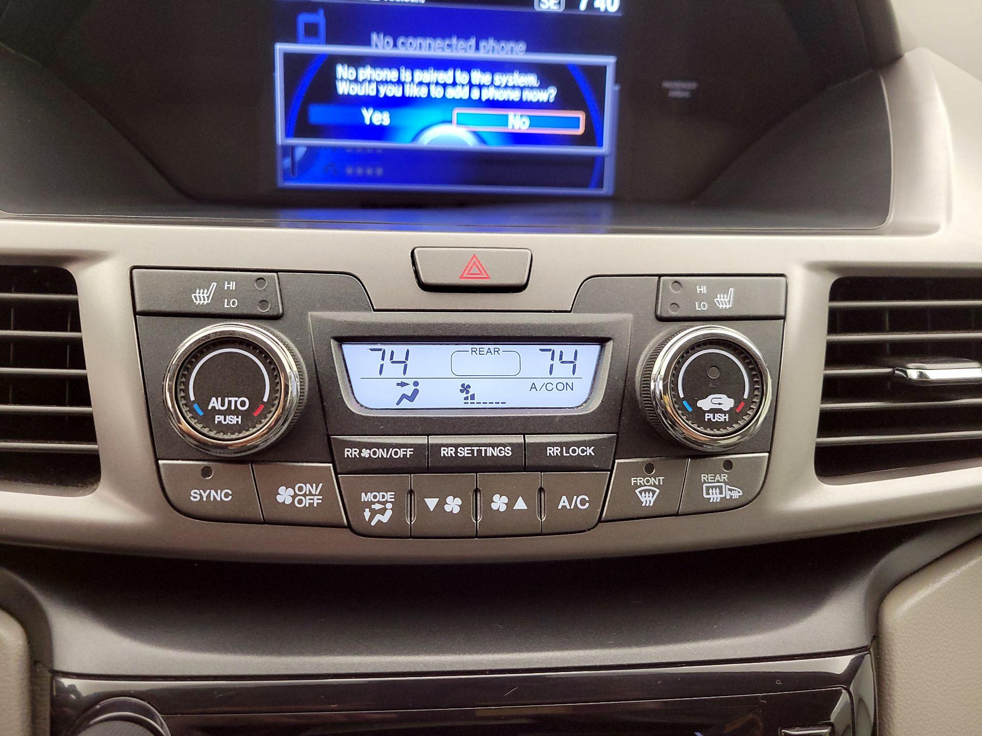 Thumbnail: 2015 Honda Odyssey - 16