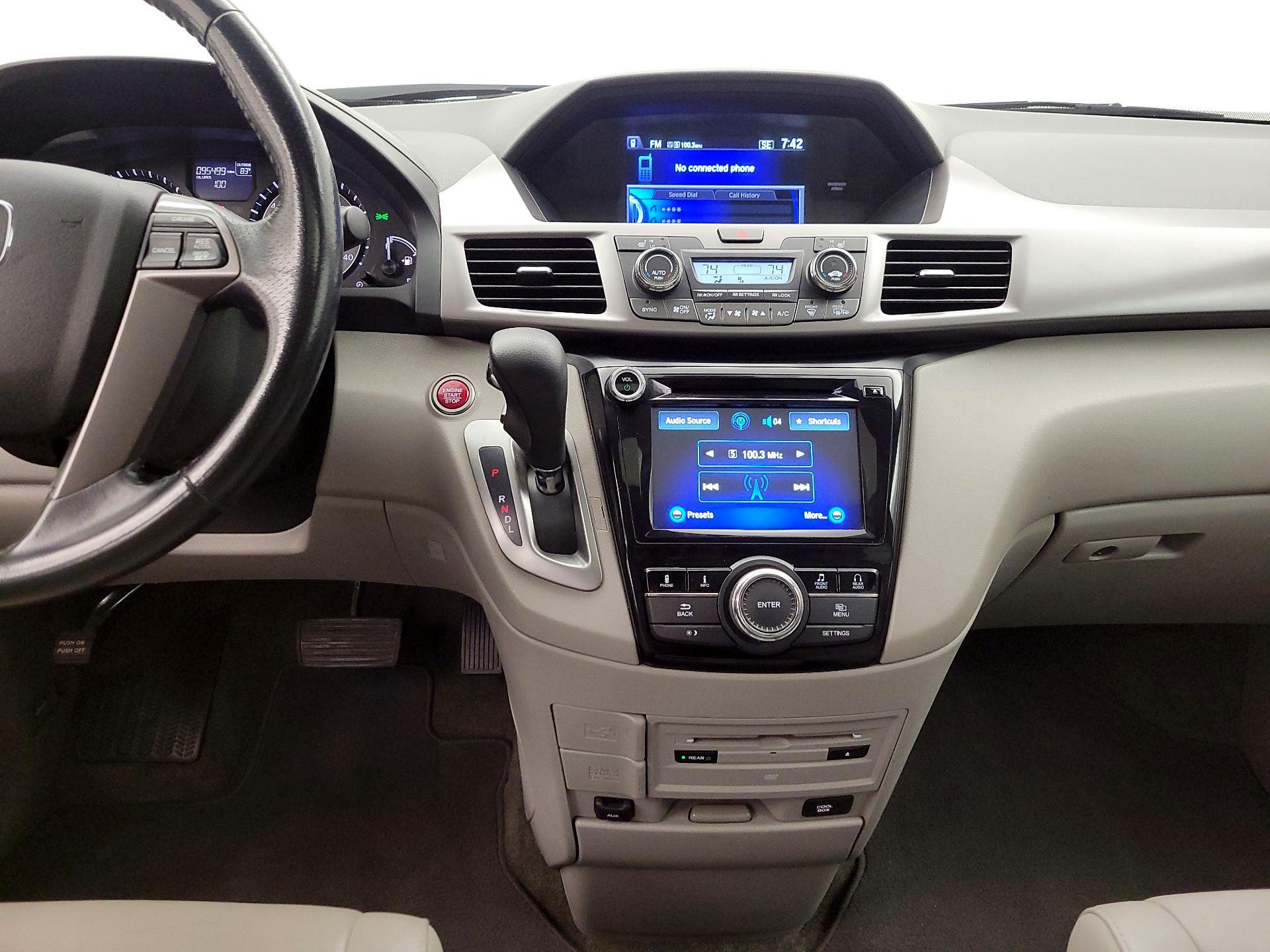 Thumbnail: 2015 Honda Odyssey - 17