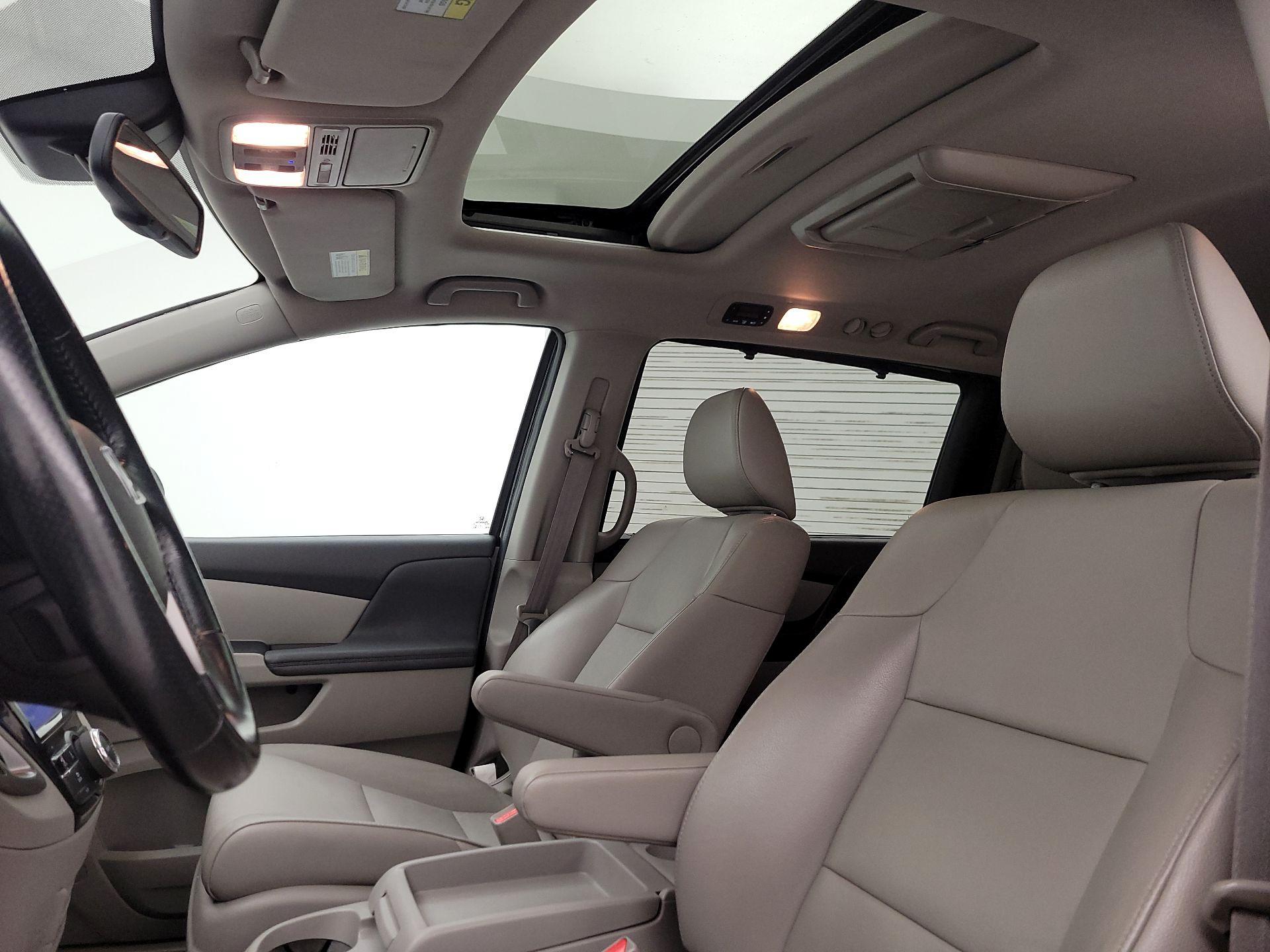 Thumbnail: 2015 Honda Odyssey - 19