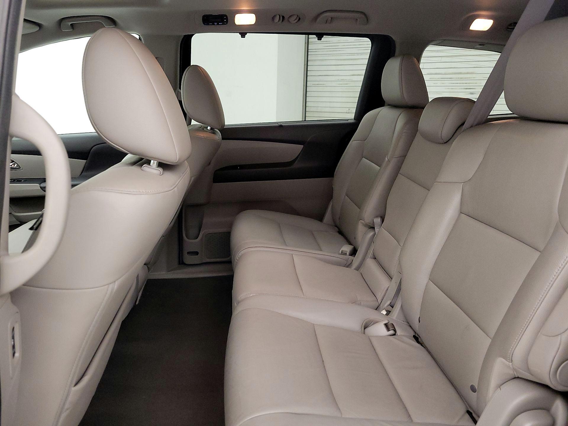 Thumbnail: 2015 Honda Odyssey - 20