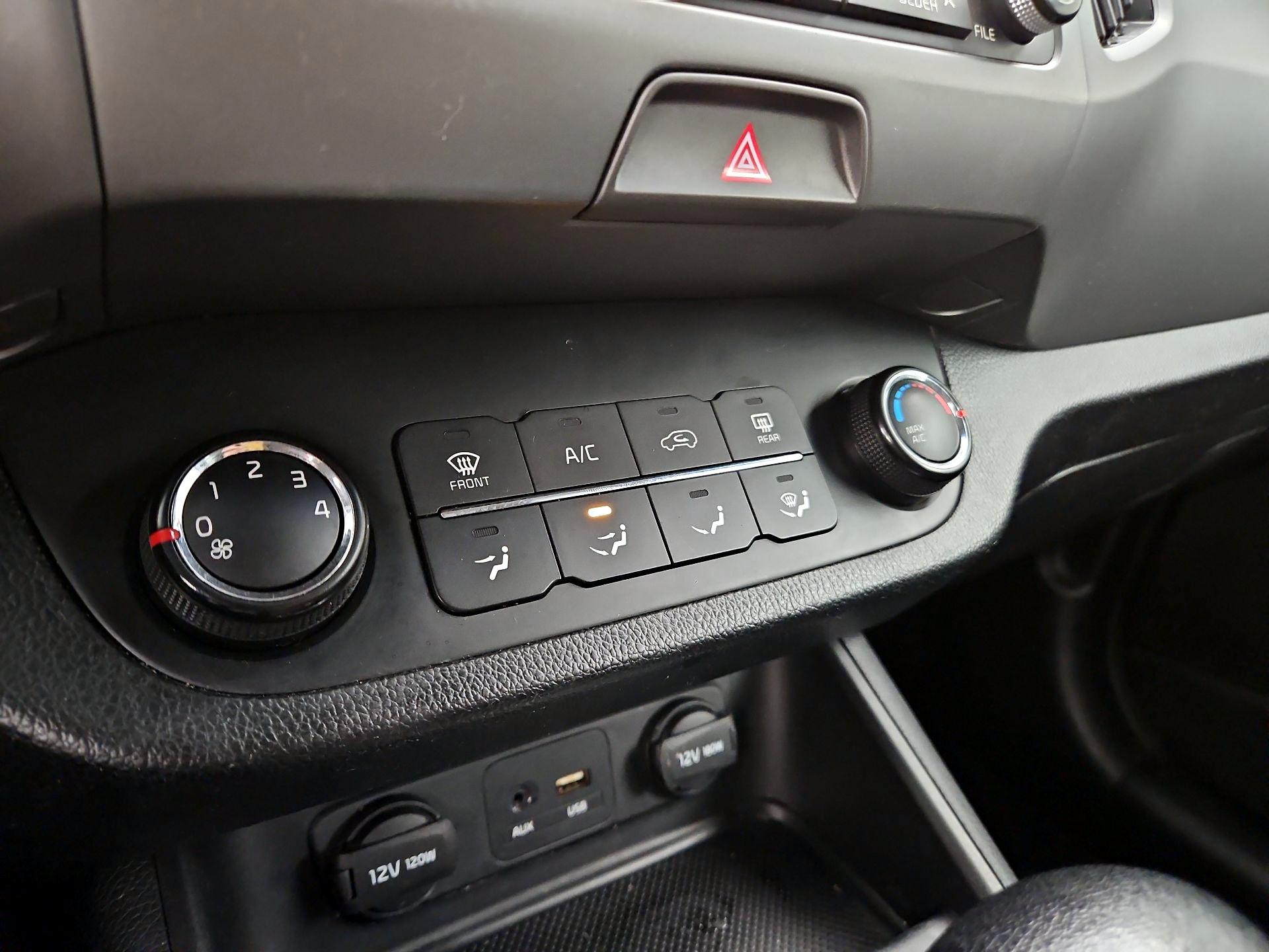 Thumbnail: 2016 Kia Sportage - 15