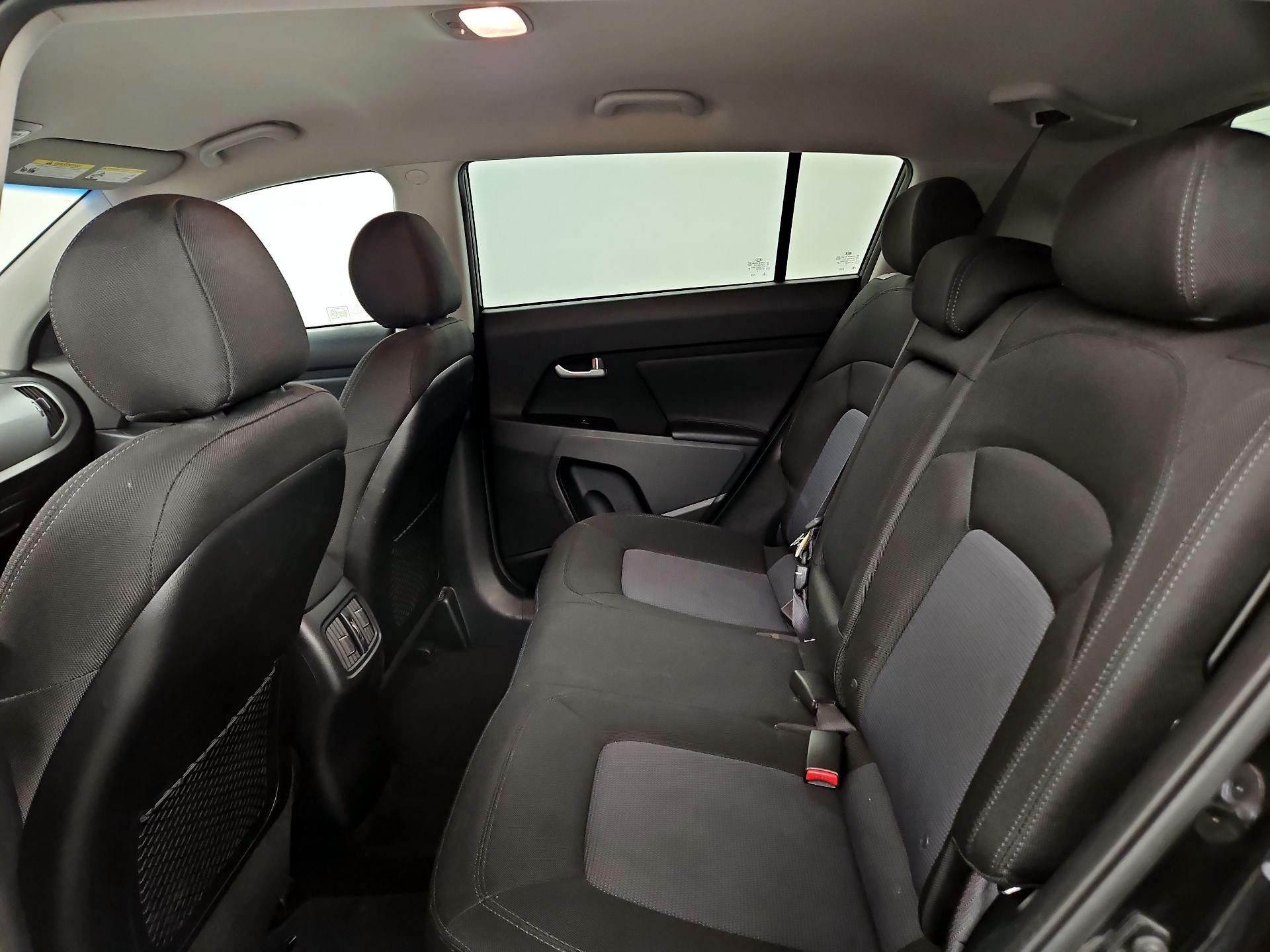 Thumbnail: 2016 Kia Sportage - 18