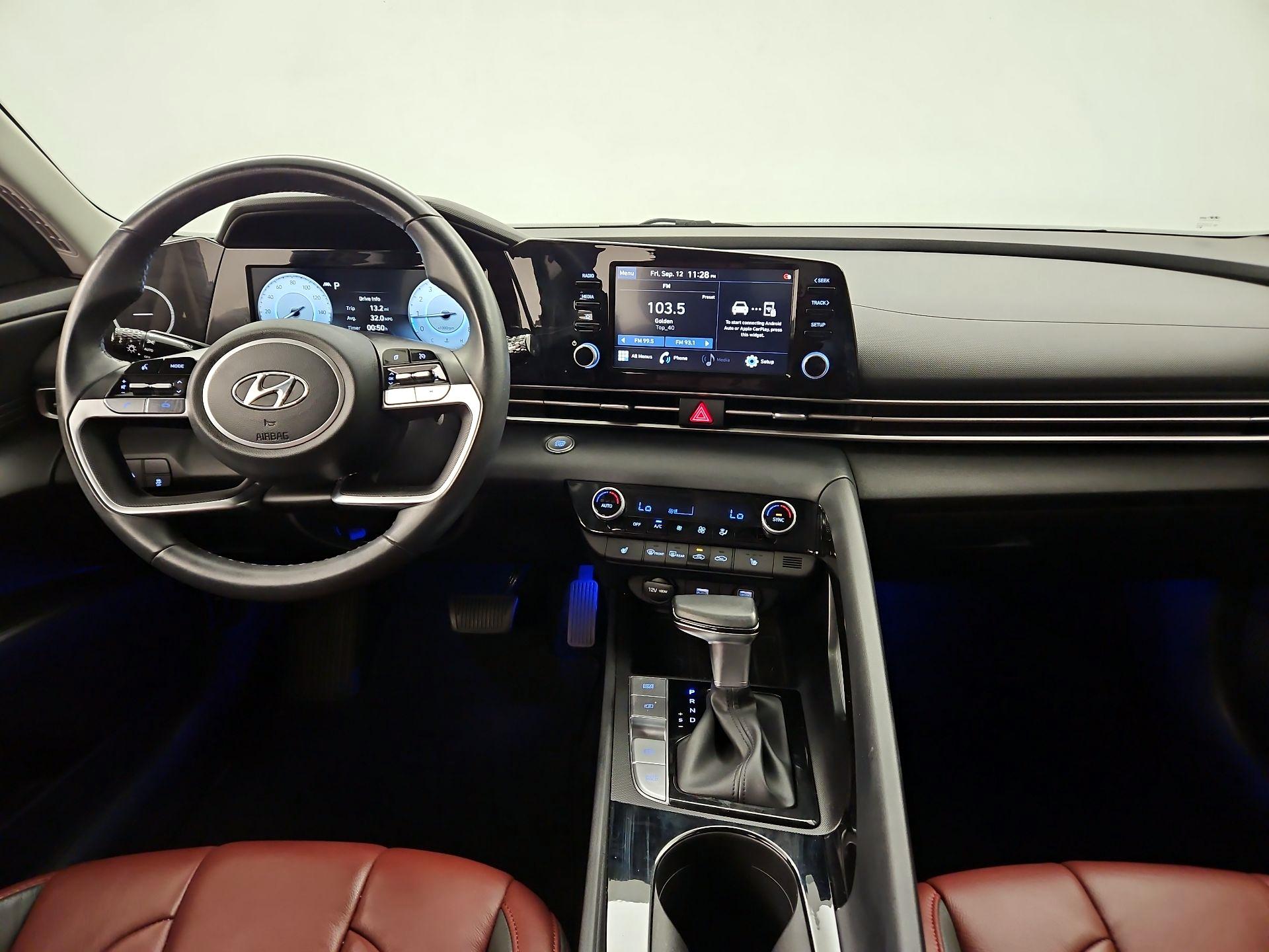 Thumbnail: 2022 Hyundai Elantra - 9