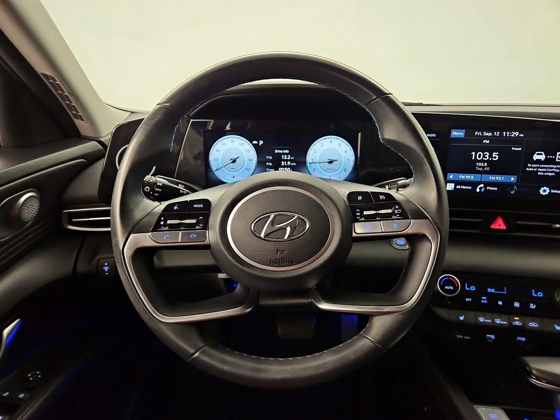 Thumbnail: 2022 Hyundai Elantra - 10