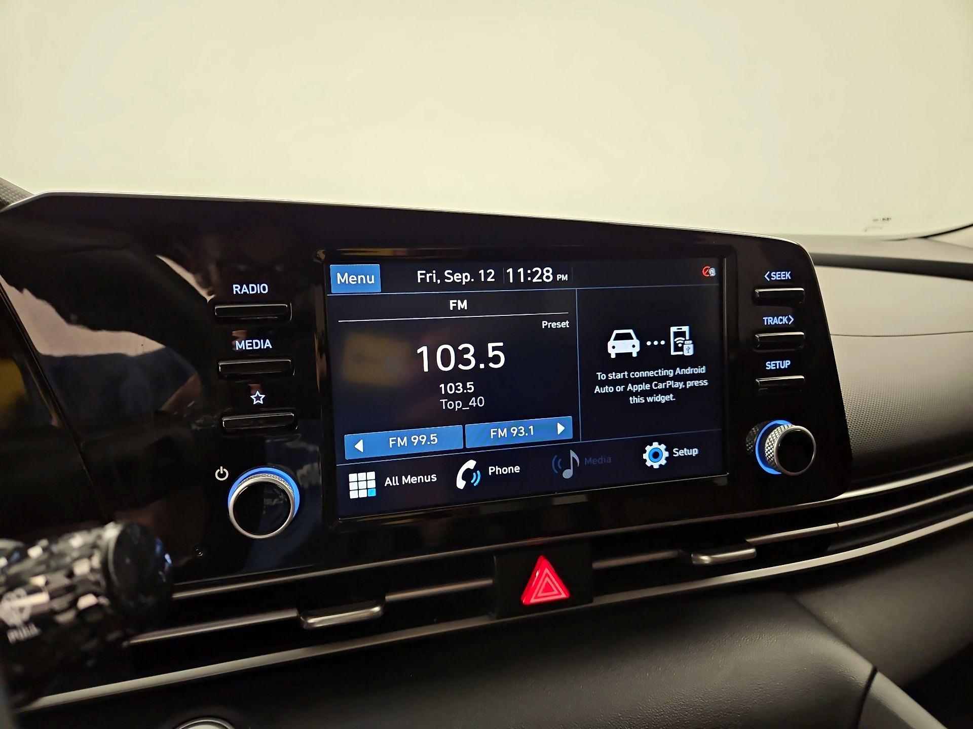 Thumbnail: 2022 Hyundai Elantra - 15