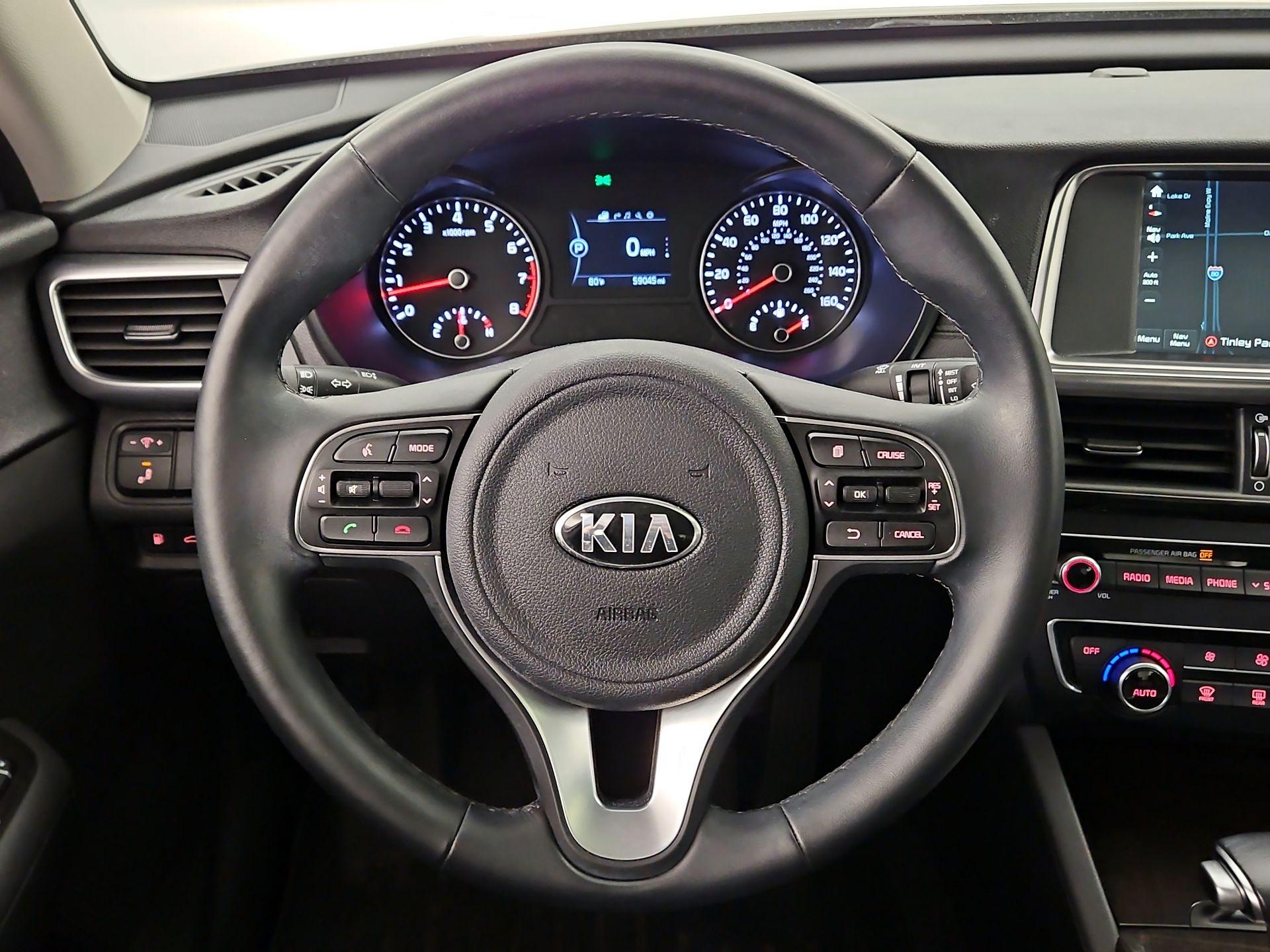 Thumbnail: 2017 Kia Optima - 10