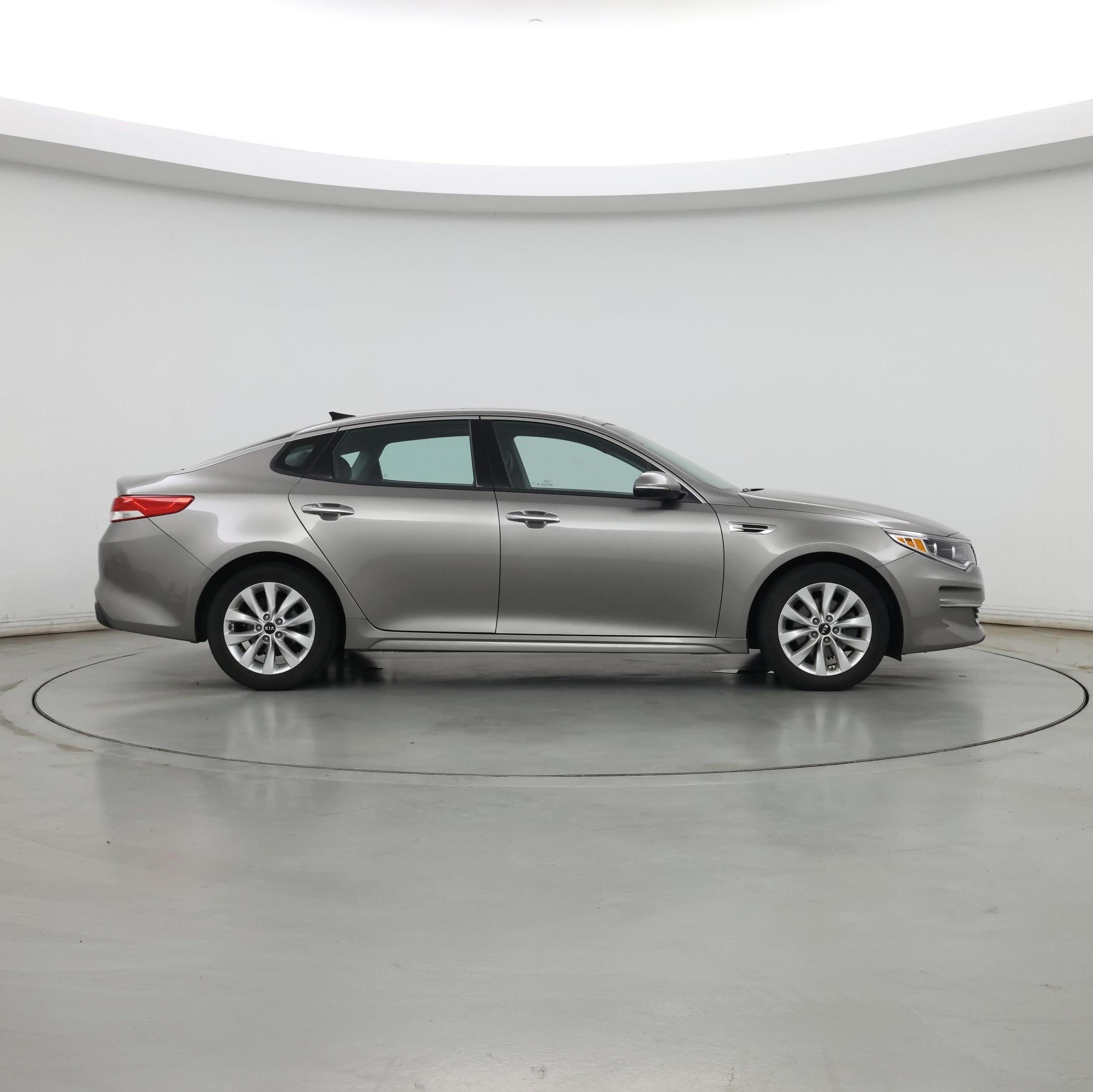 Thumbnail: 2017 Kia Optima - 7