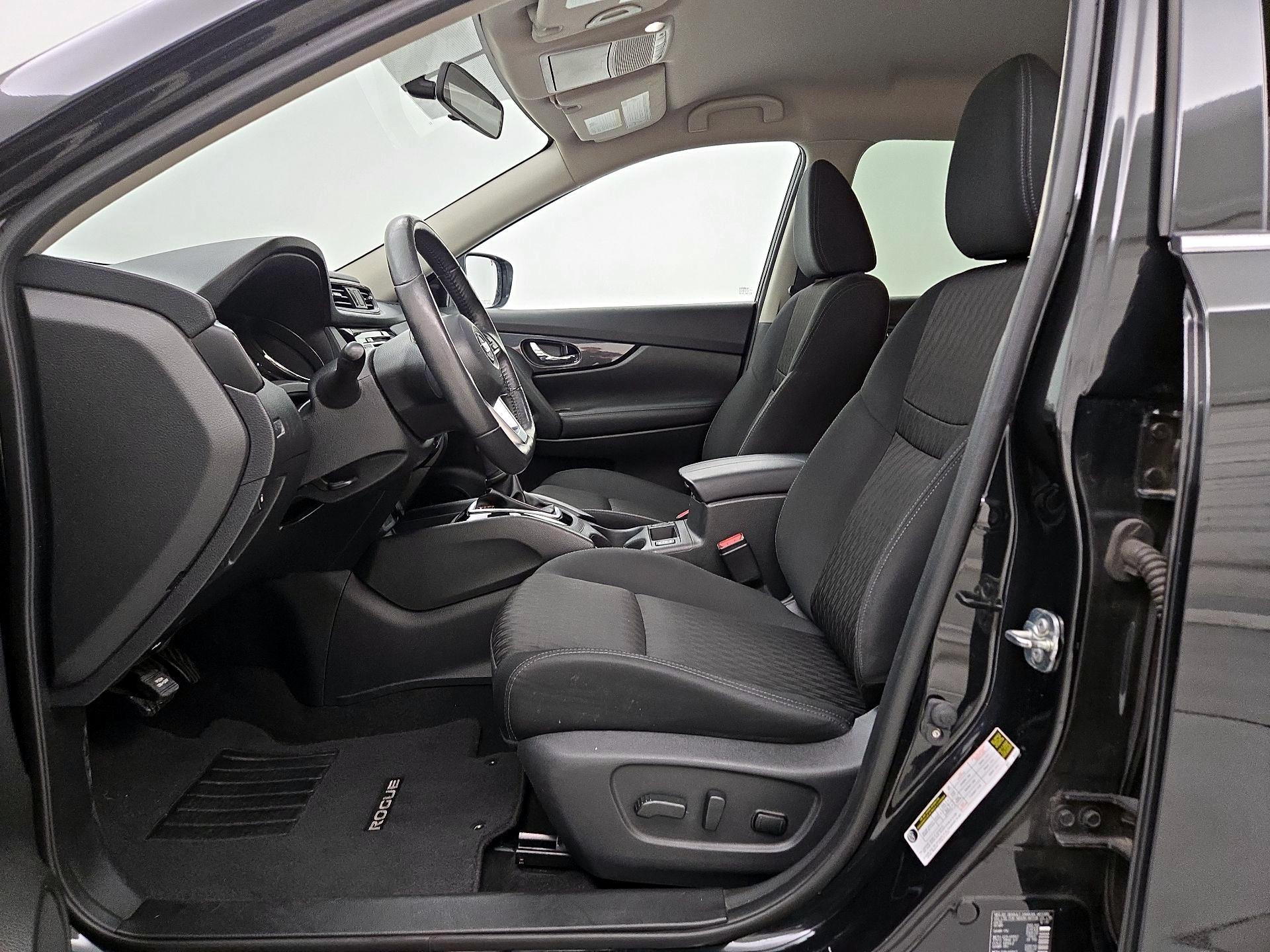 Thumbnail: 2018 Nissan Rogue - 11