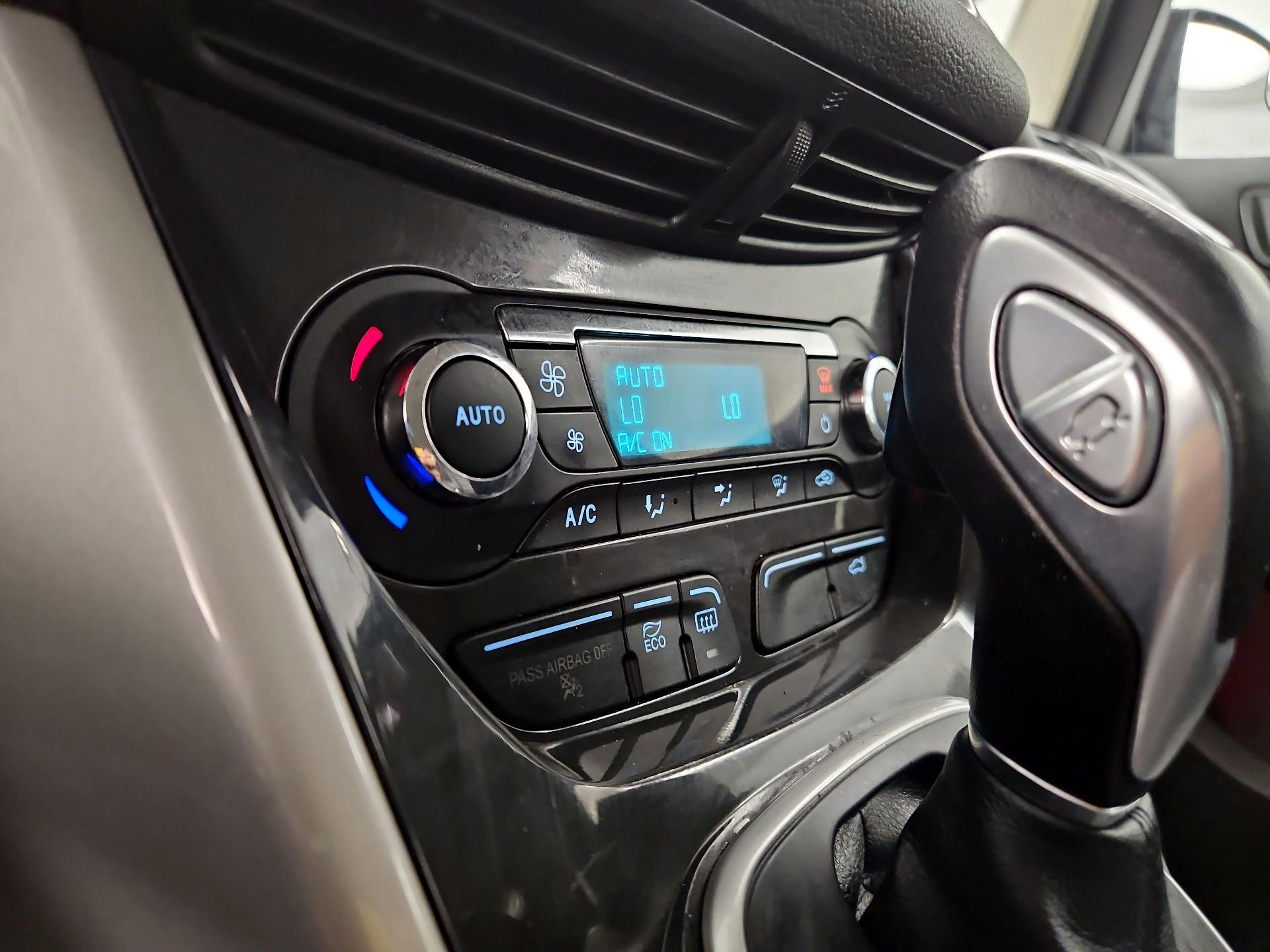 Thumbnail: 2016 Ford C-Max - 17