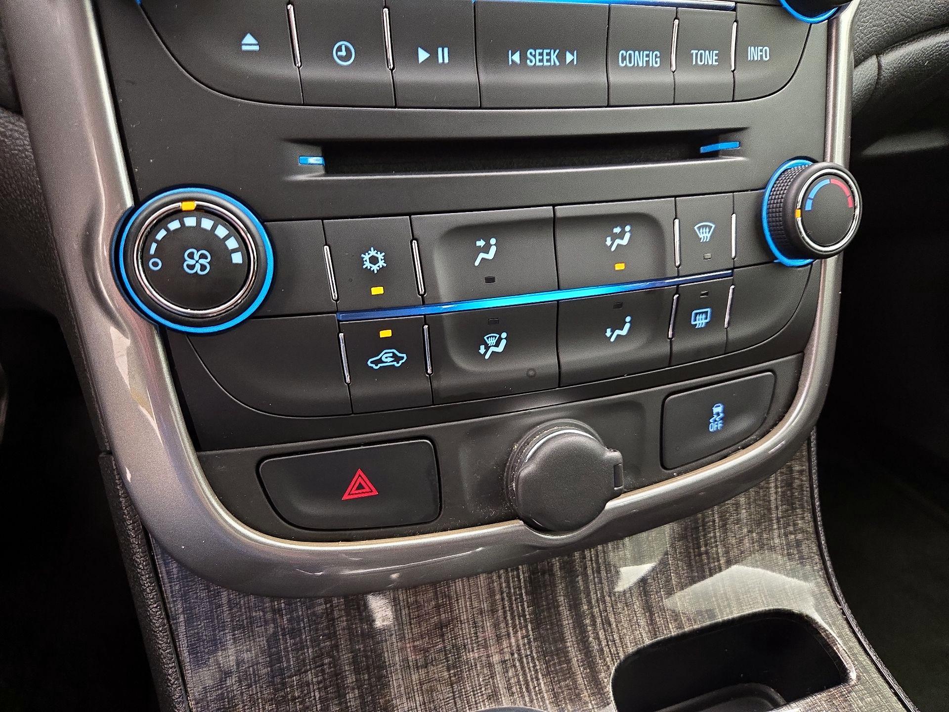 Thumbnail: 2015 Chevrolet Malibu - 16