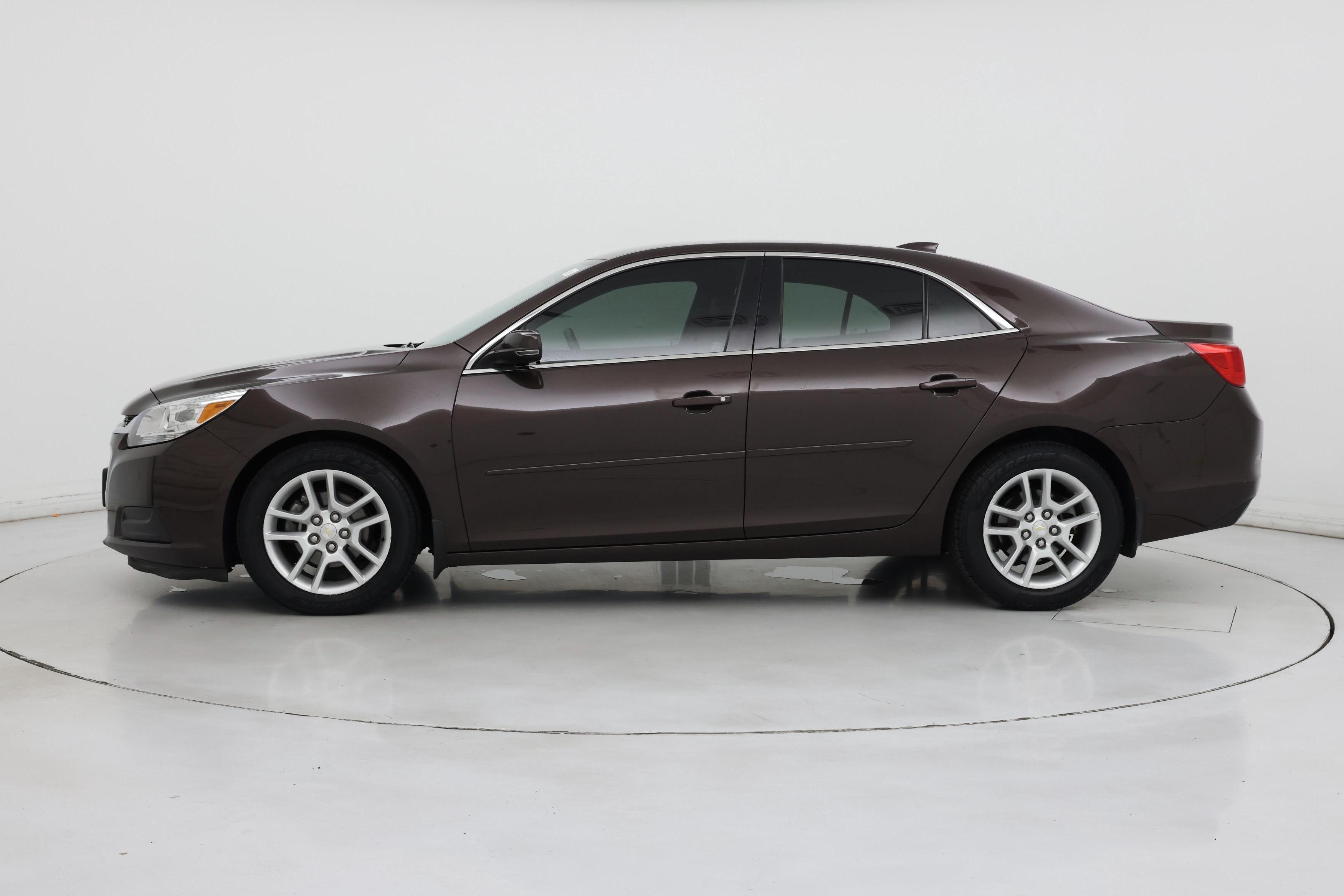 Thumbnail: 2015 Chevrolet Malibu - 3