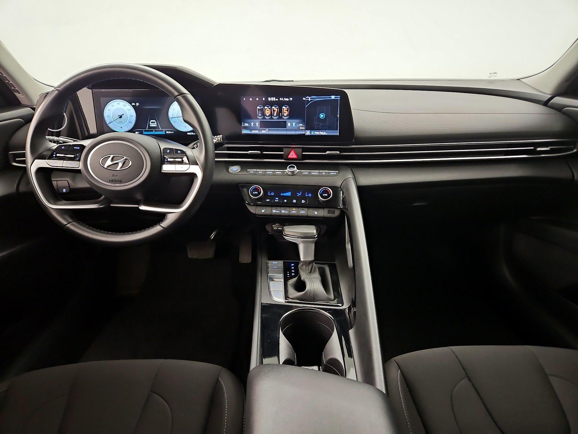 Thumbnail: 2023 Hyundai Elantra - 9