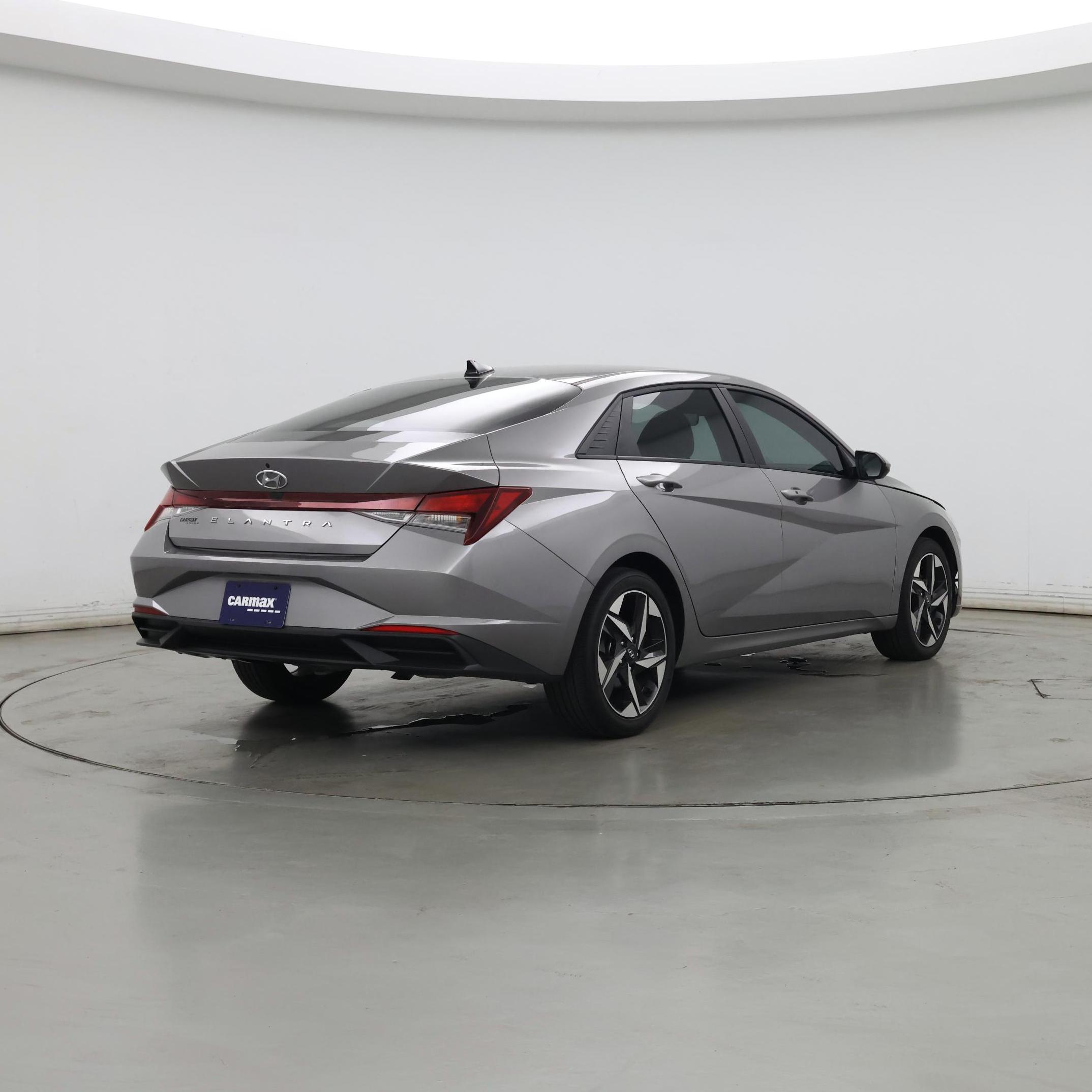 Thumbnail: 2023 Hyundai Elantra - 8