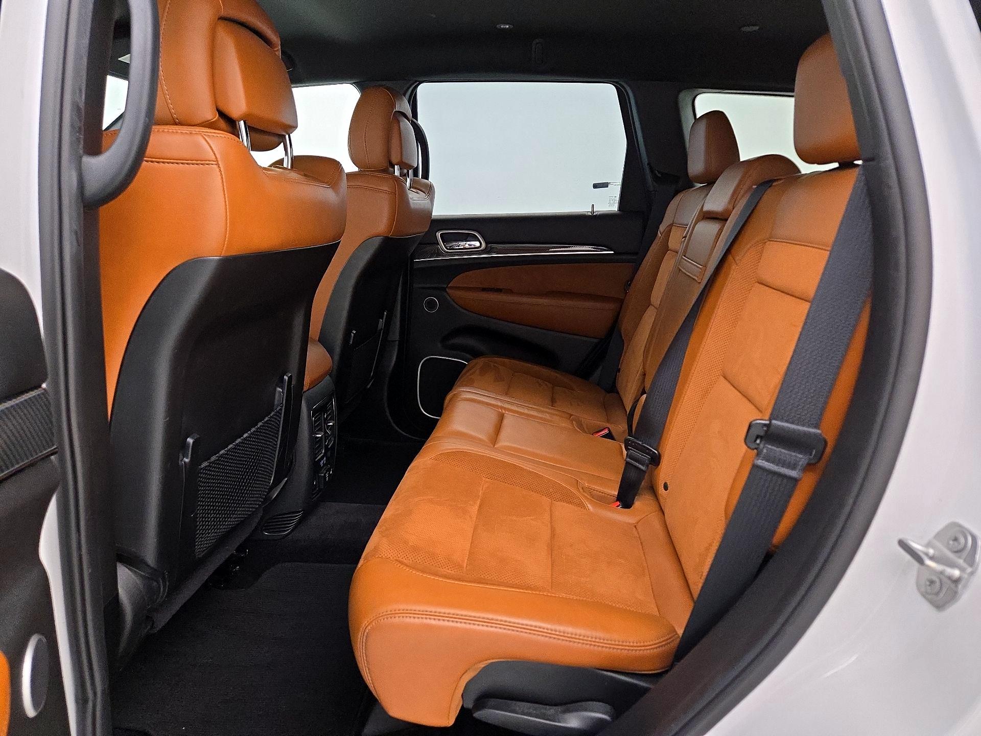 Thumbnail: 2018 Jeep Grand Cherokee - 20