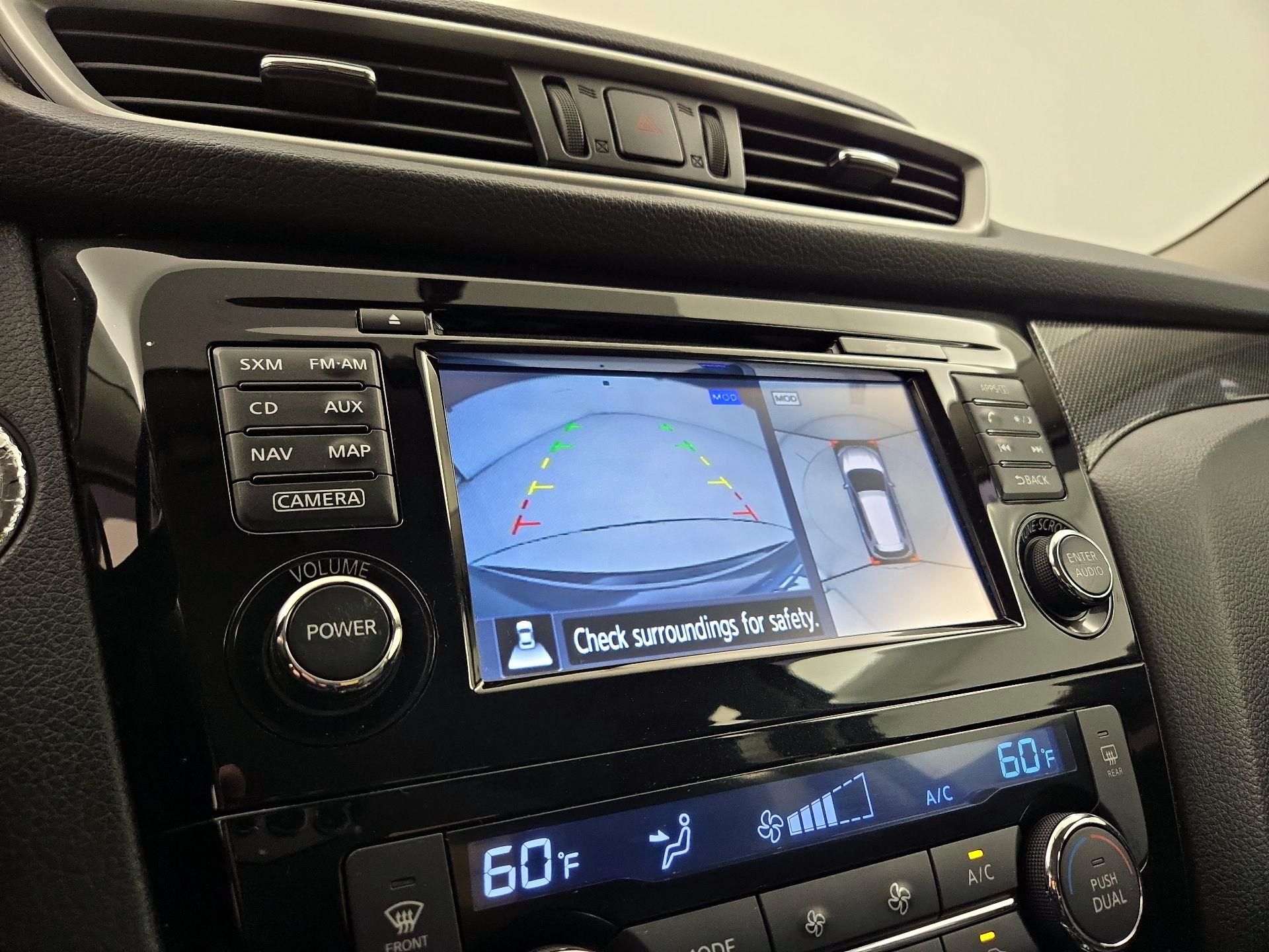 Thumbnail: 2016 Nissan Rogue - 15