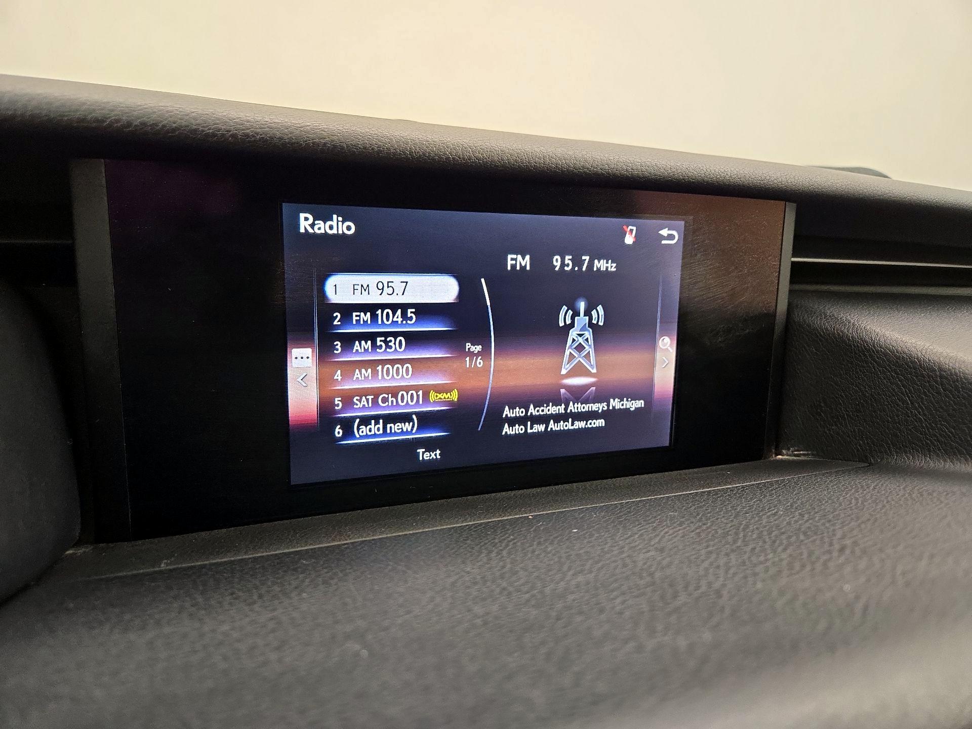 Thumbnail: 2017 Lexus IS - 15