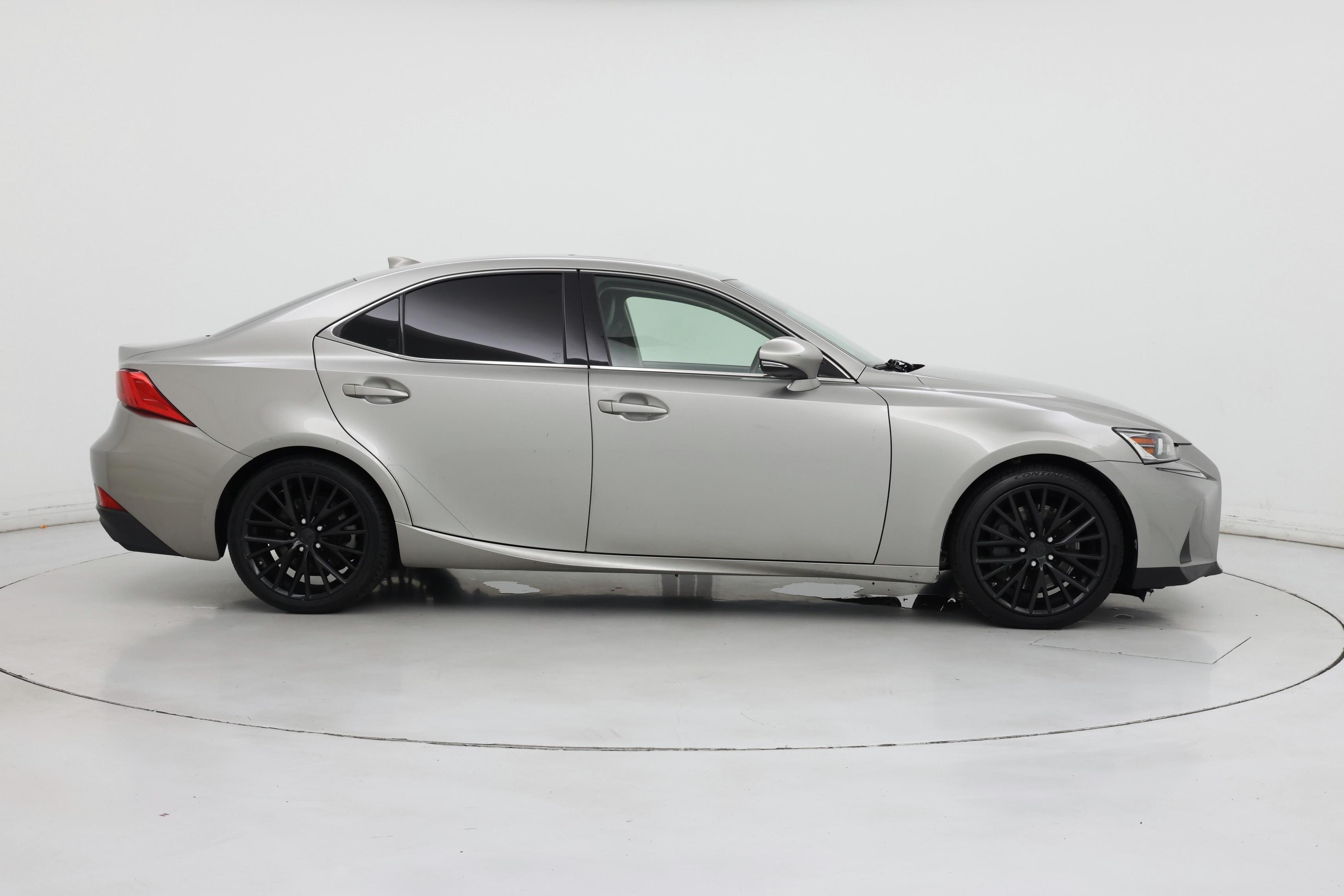 Thumbnail: 2017 Lexus IS - 7