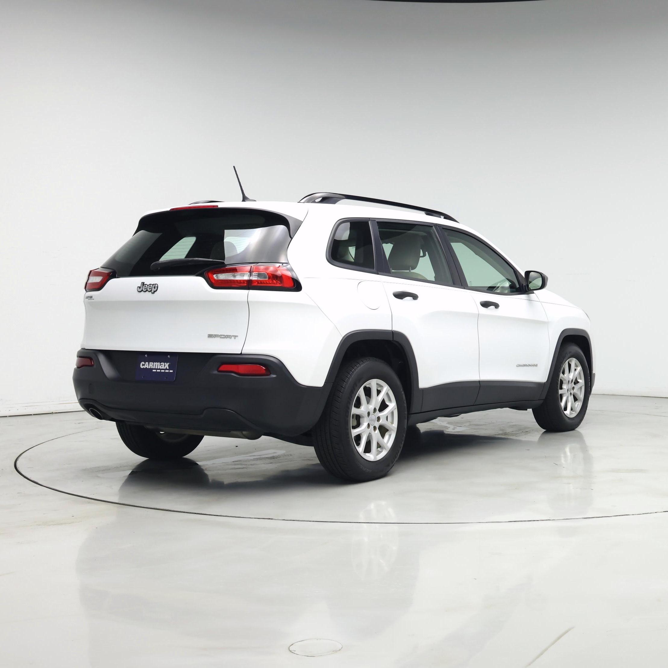 Thumbnail: 2016 Jeep Cherokee - 8