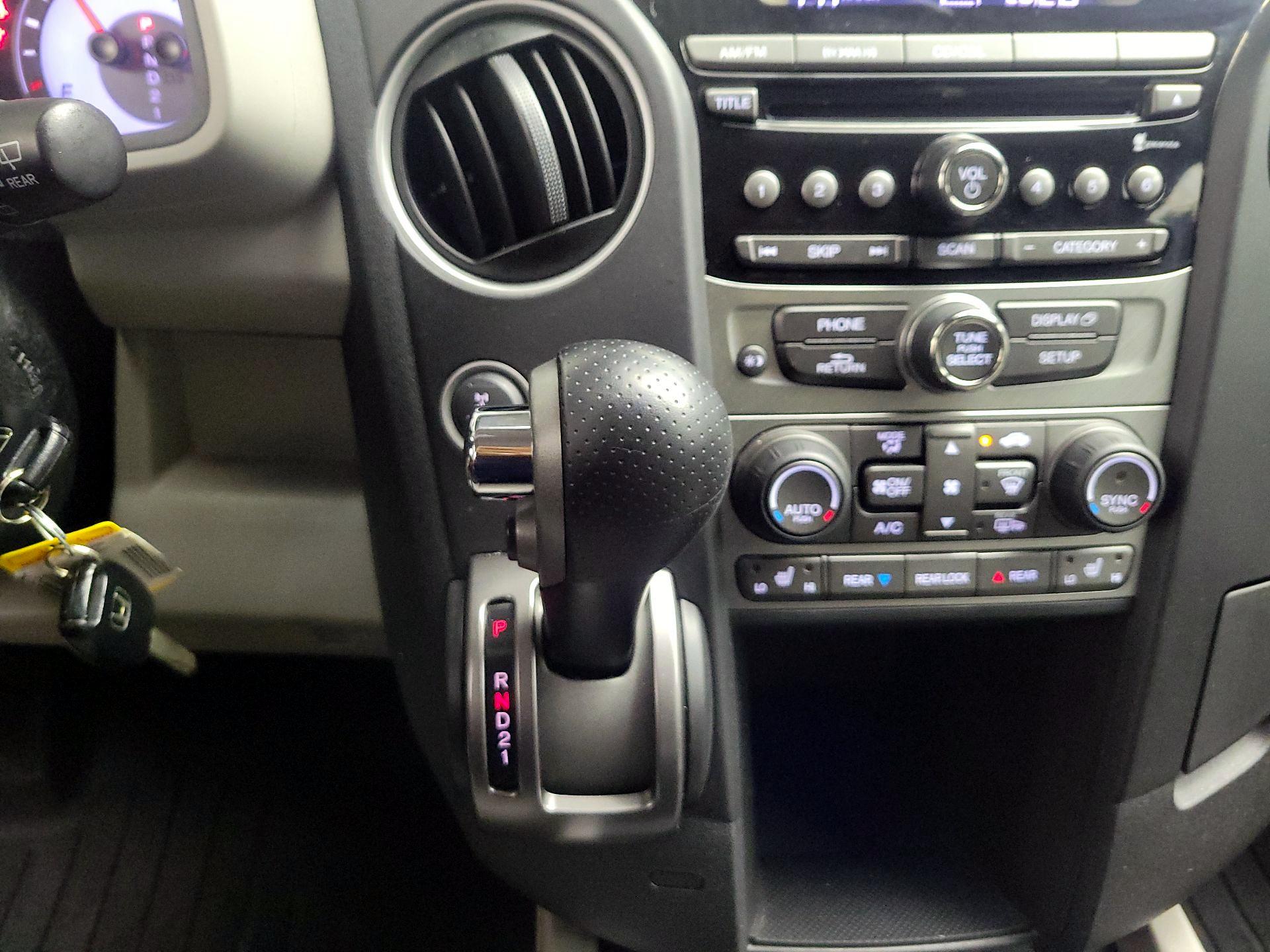 Thumbnail: 2015 Honda Pilot - 16
