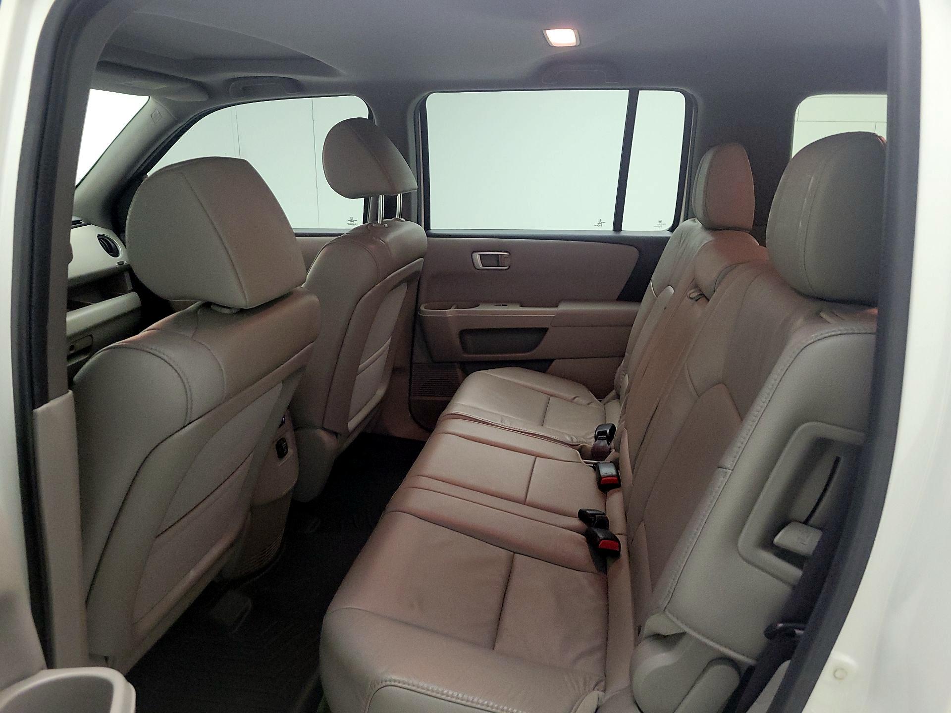 Thumbnail: 2015 Honda Pilot - 17
