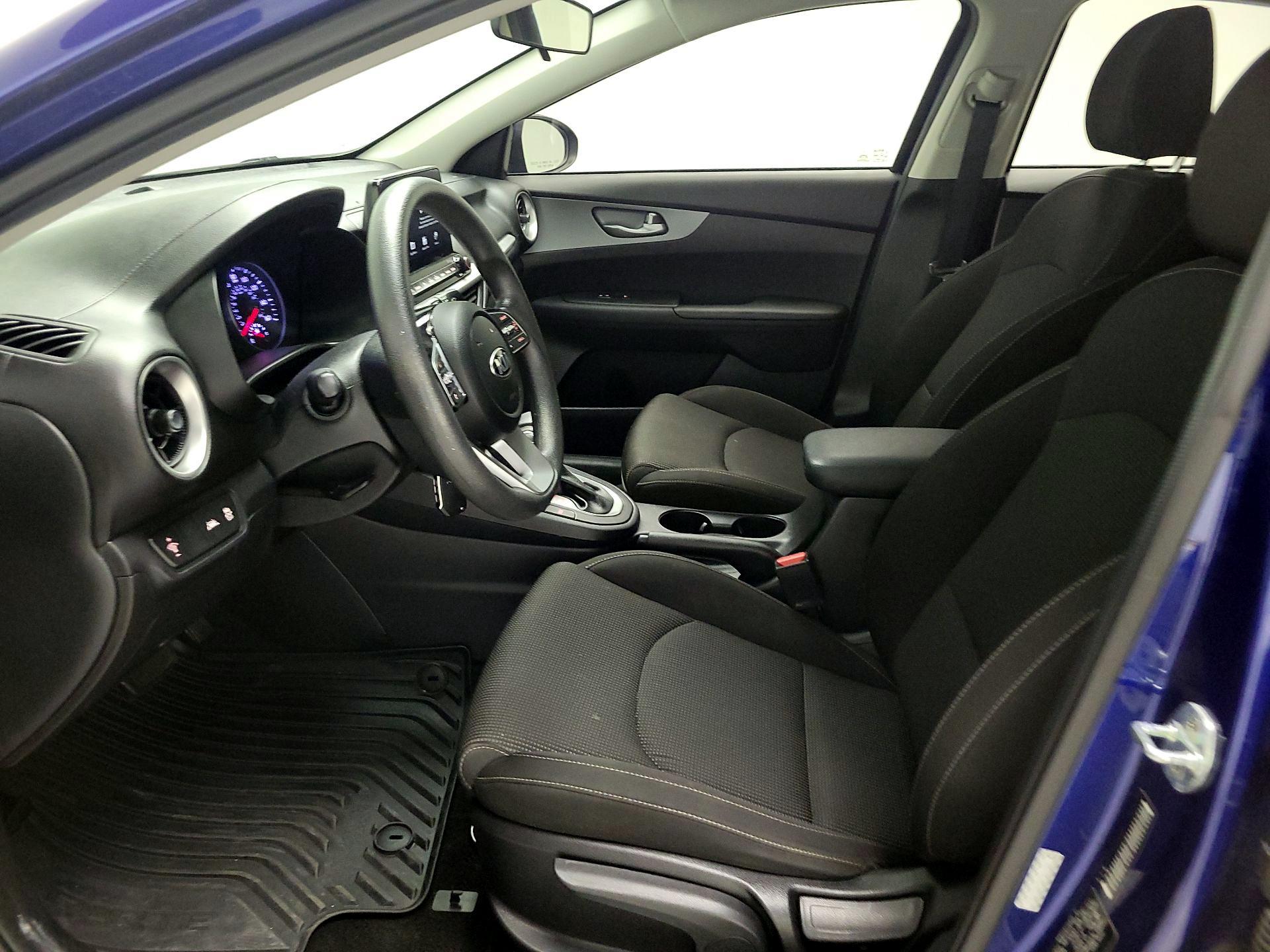 Thumbnail: 2021 Kia Forte - 11