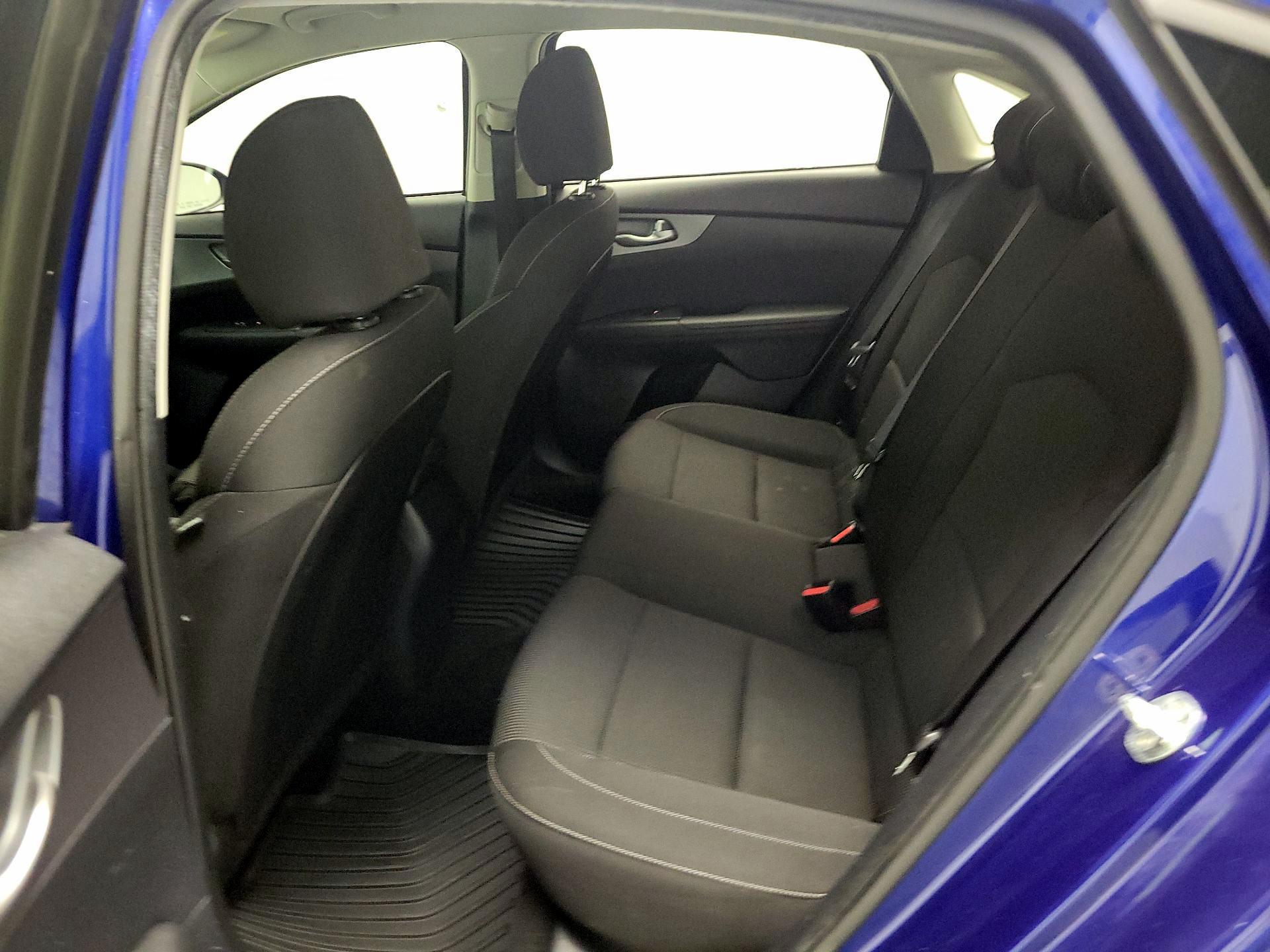 Thumbnail: 2021 Kia Forte - 17