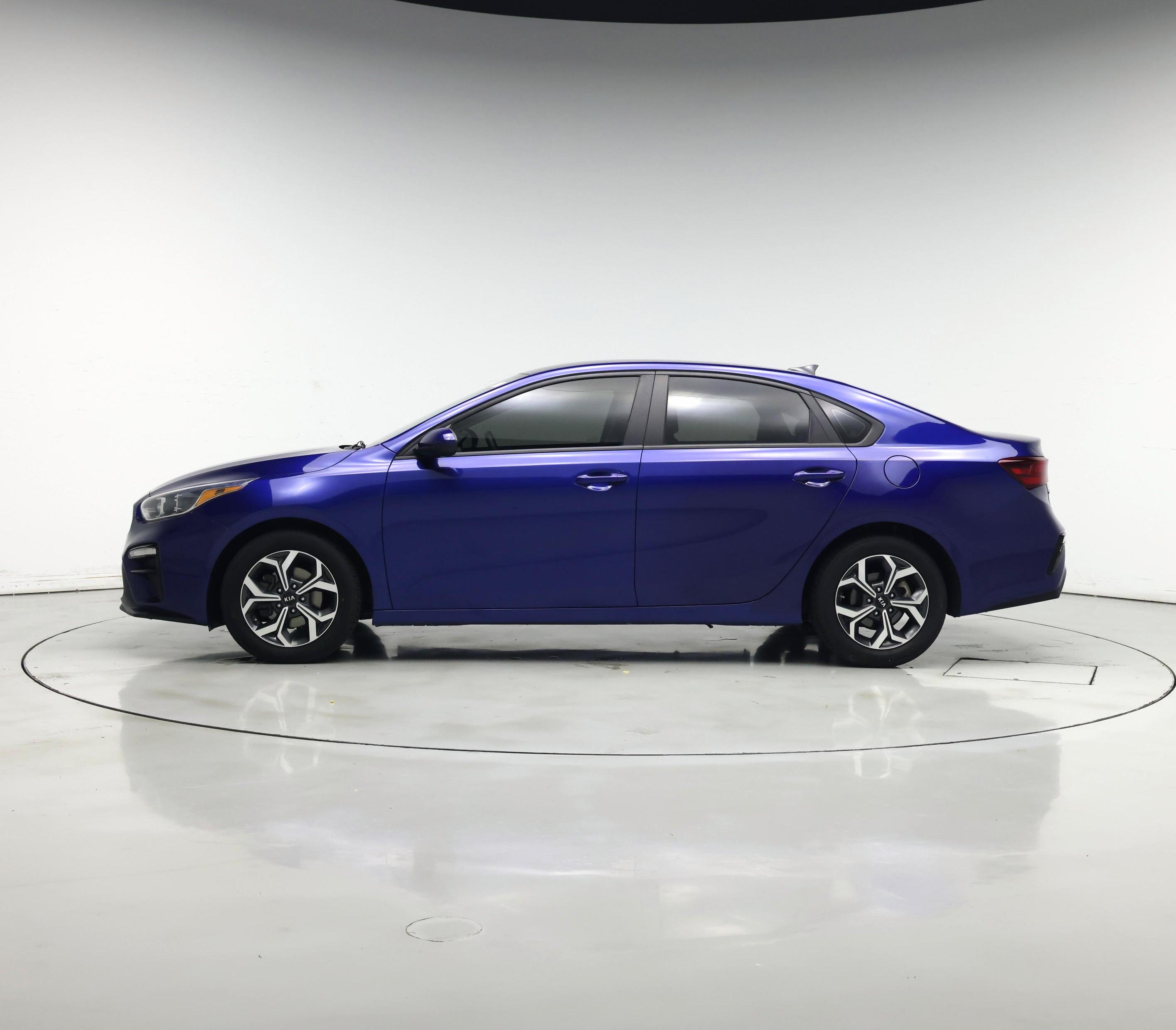 Thumbnail: 2021 Kia Forte - 3